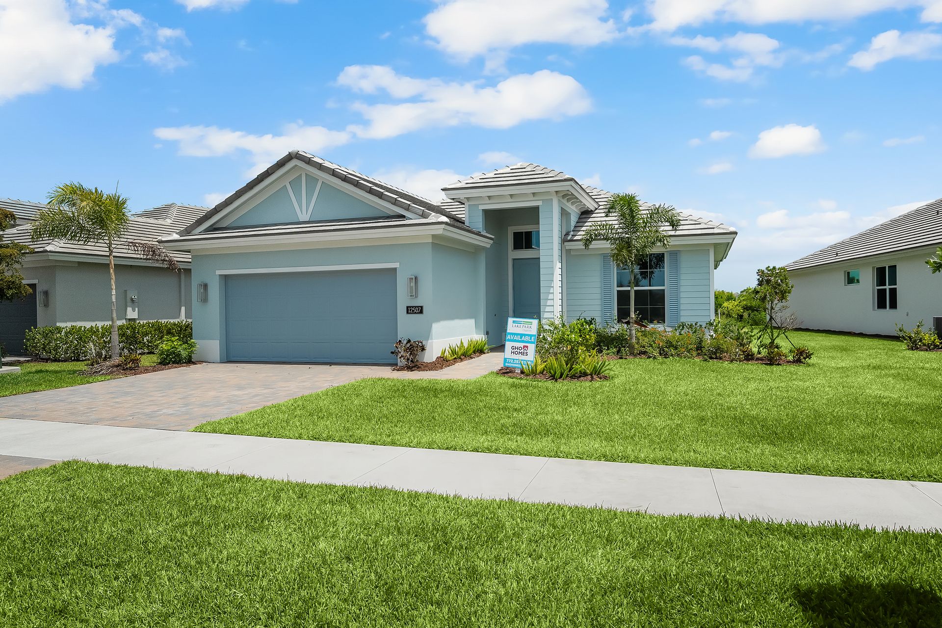 Front Elevation | 12507 SW Sunrise Lake Terrace