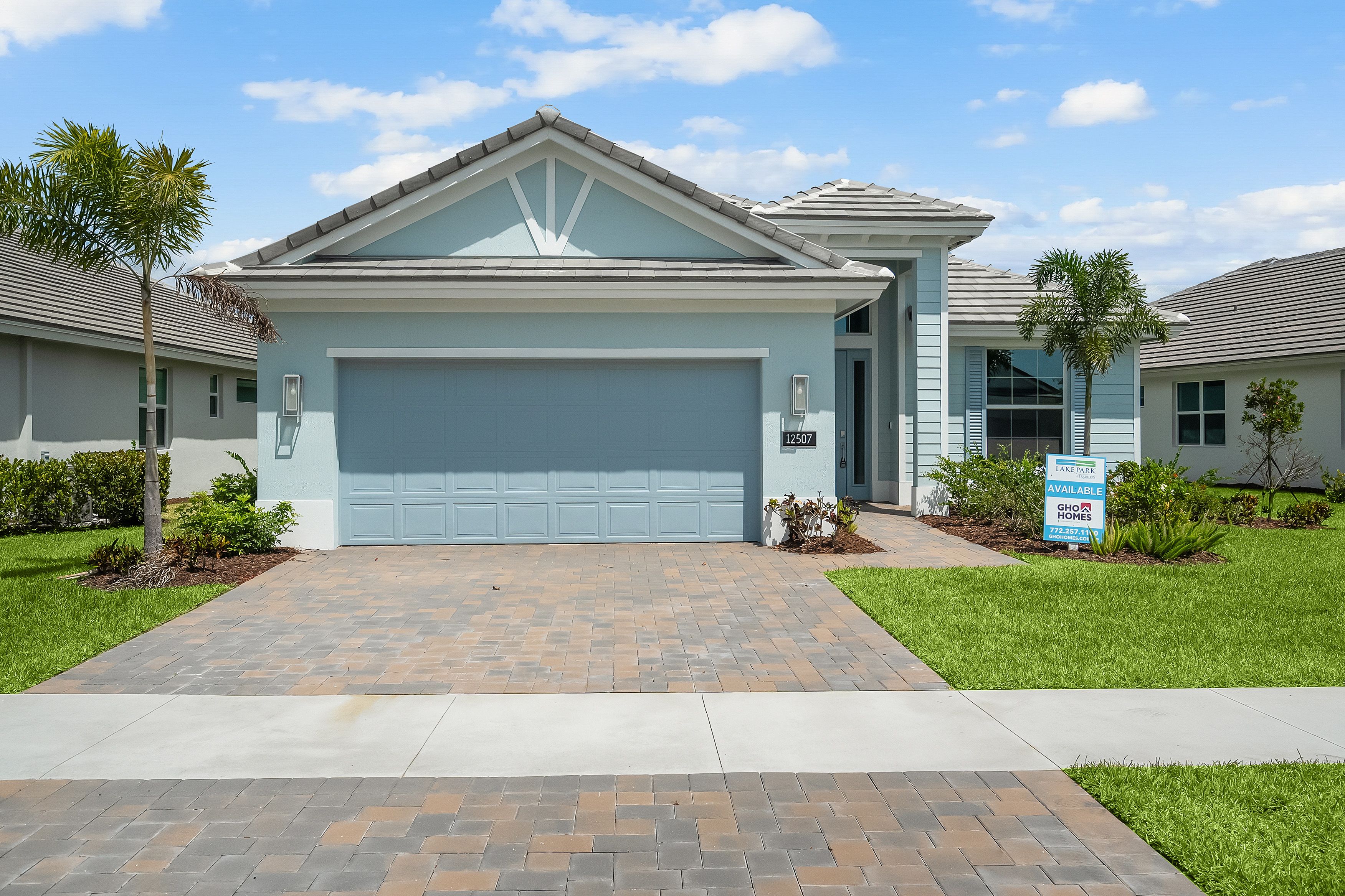 Front Elevation | 12507 SW Sunrise Lake Terrace