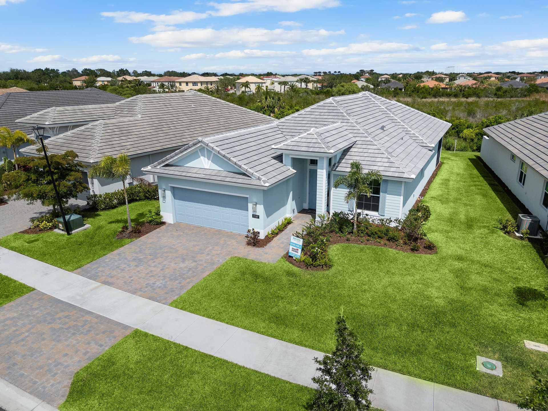 Aerial Front Elevation | 12507 SW Sunrise Lake Terrace