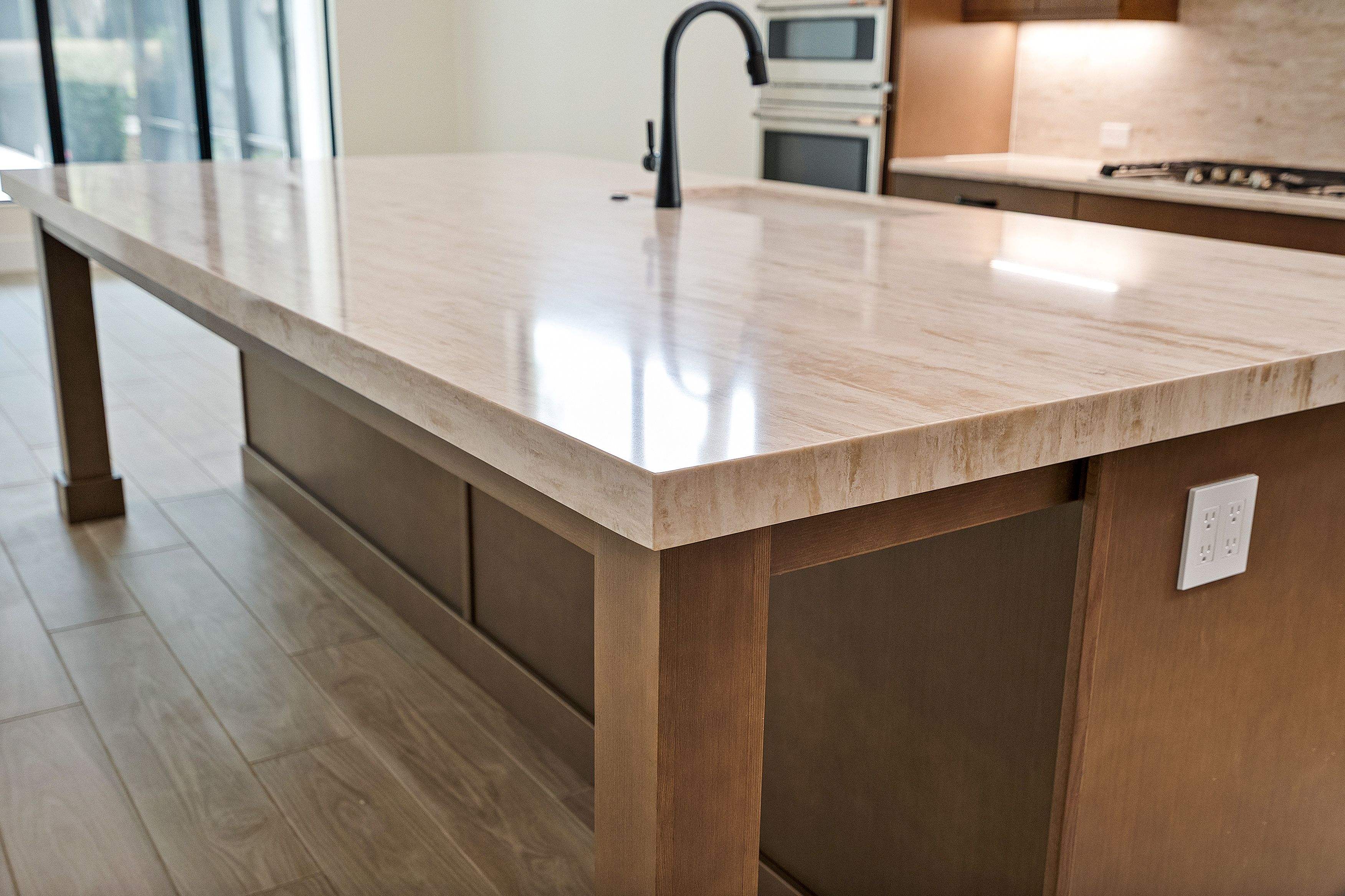 Kitchen Island | 9160 Seaglass Ct