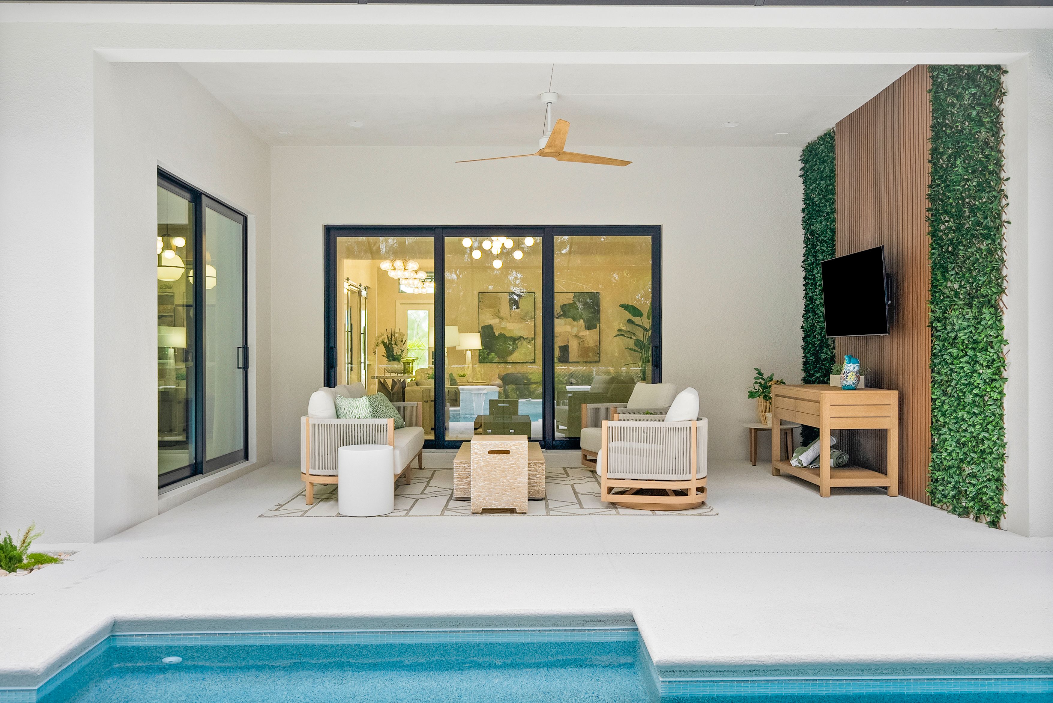 Lanai | Irvine Grande