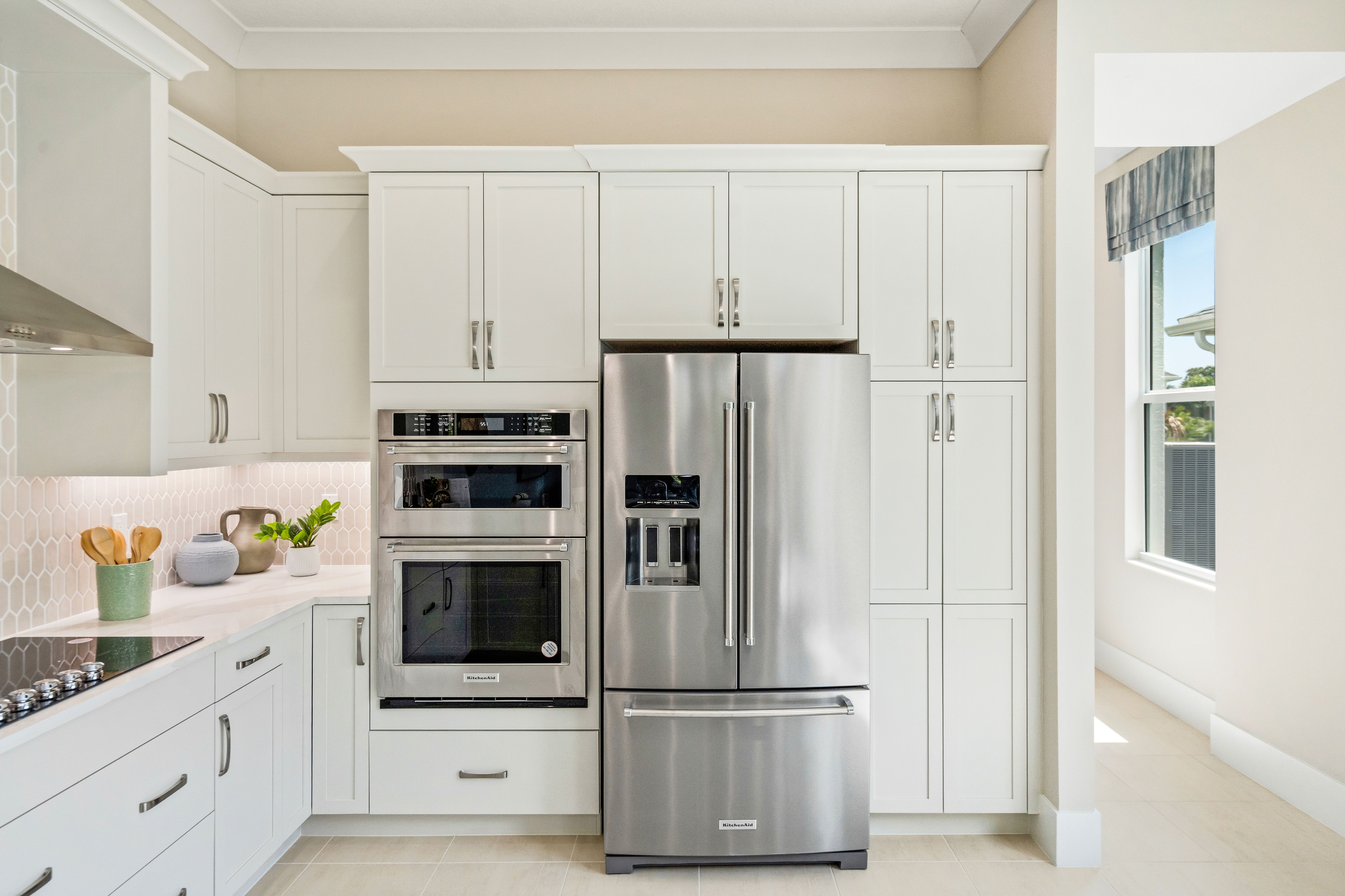 Kitchen | 2147 Falls Manor