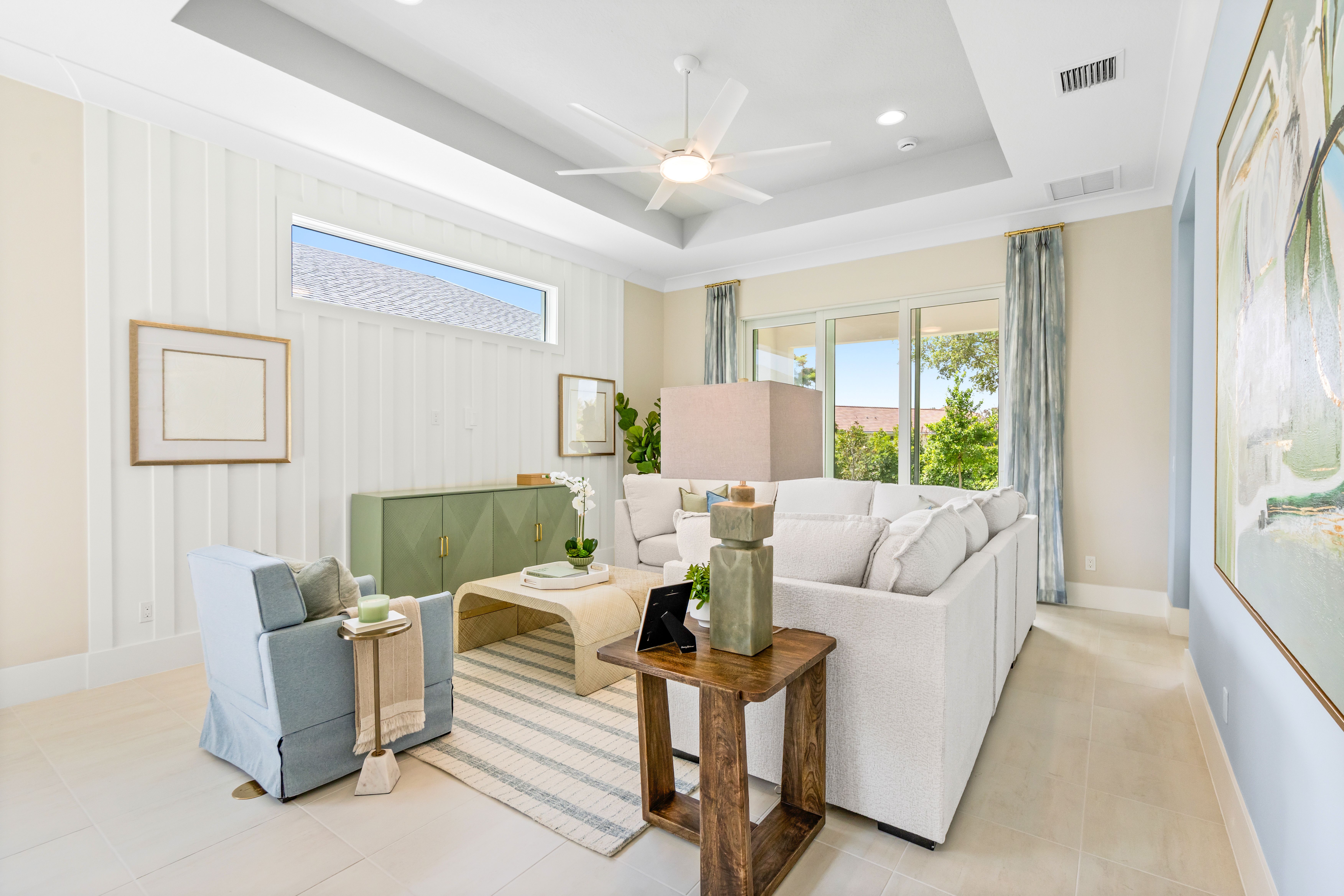Great Room | 2147 Falls Manor