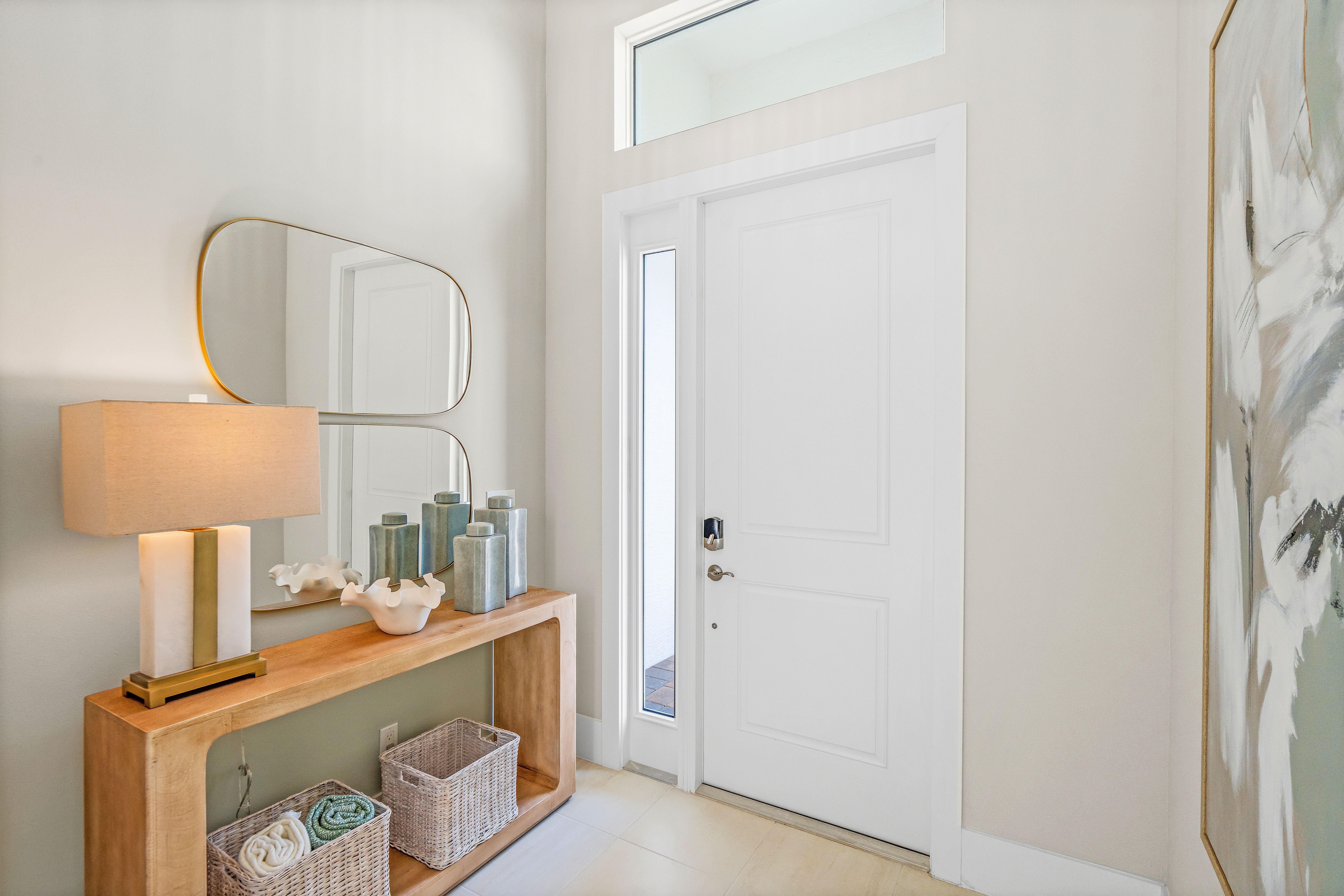 Foyer | 2147 Falls Manor
