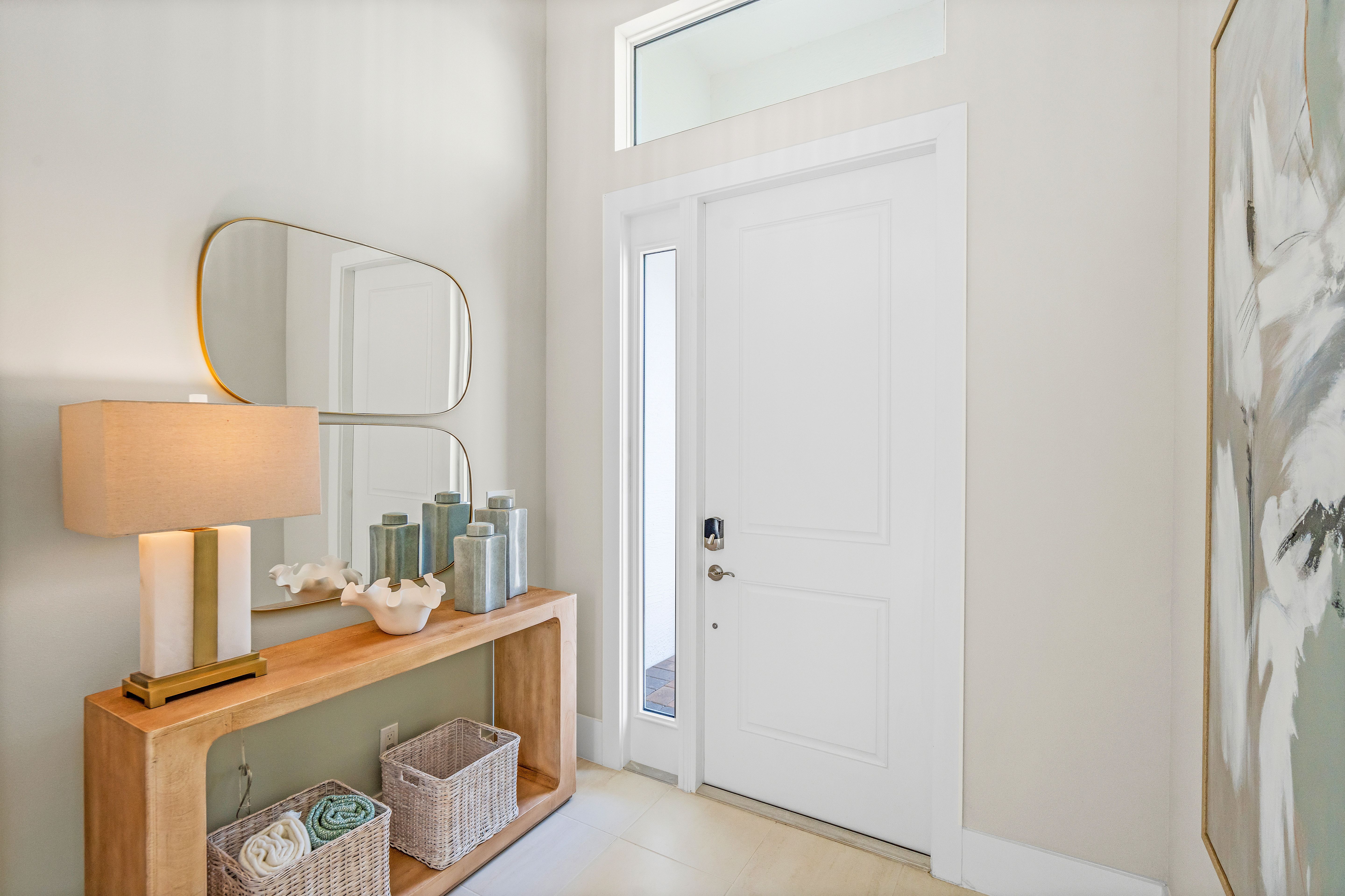 Foyer | 2147 Falls Manor