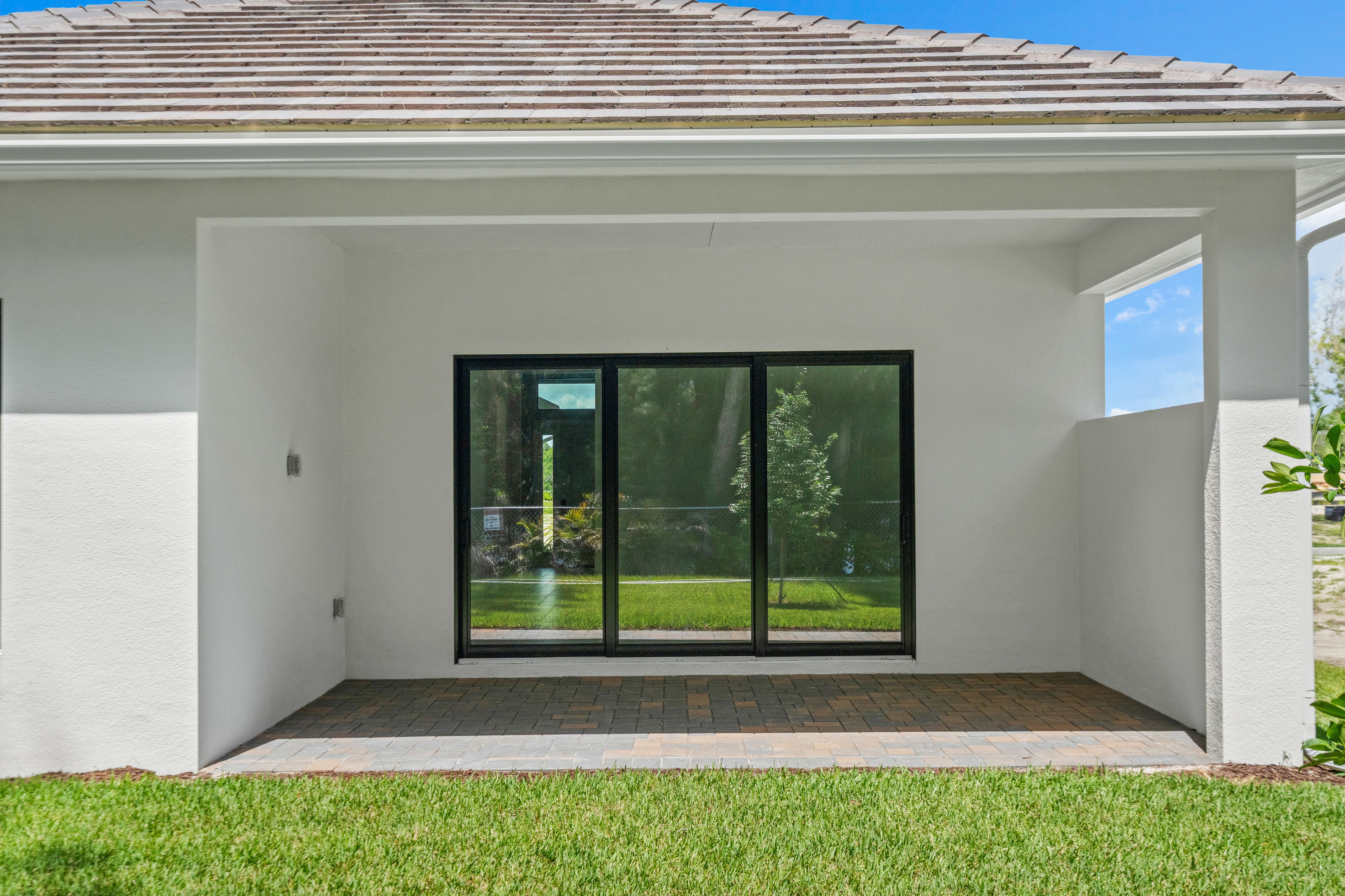 Lanai | 692 Ravens Landing Drive