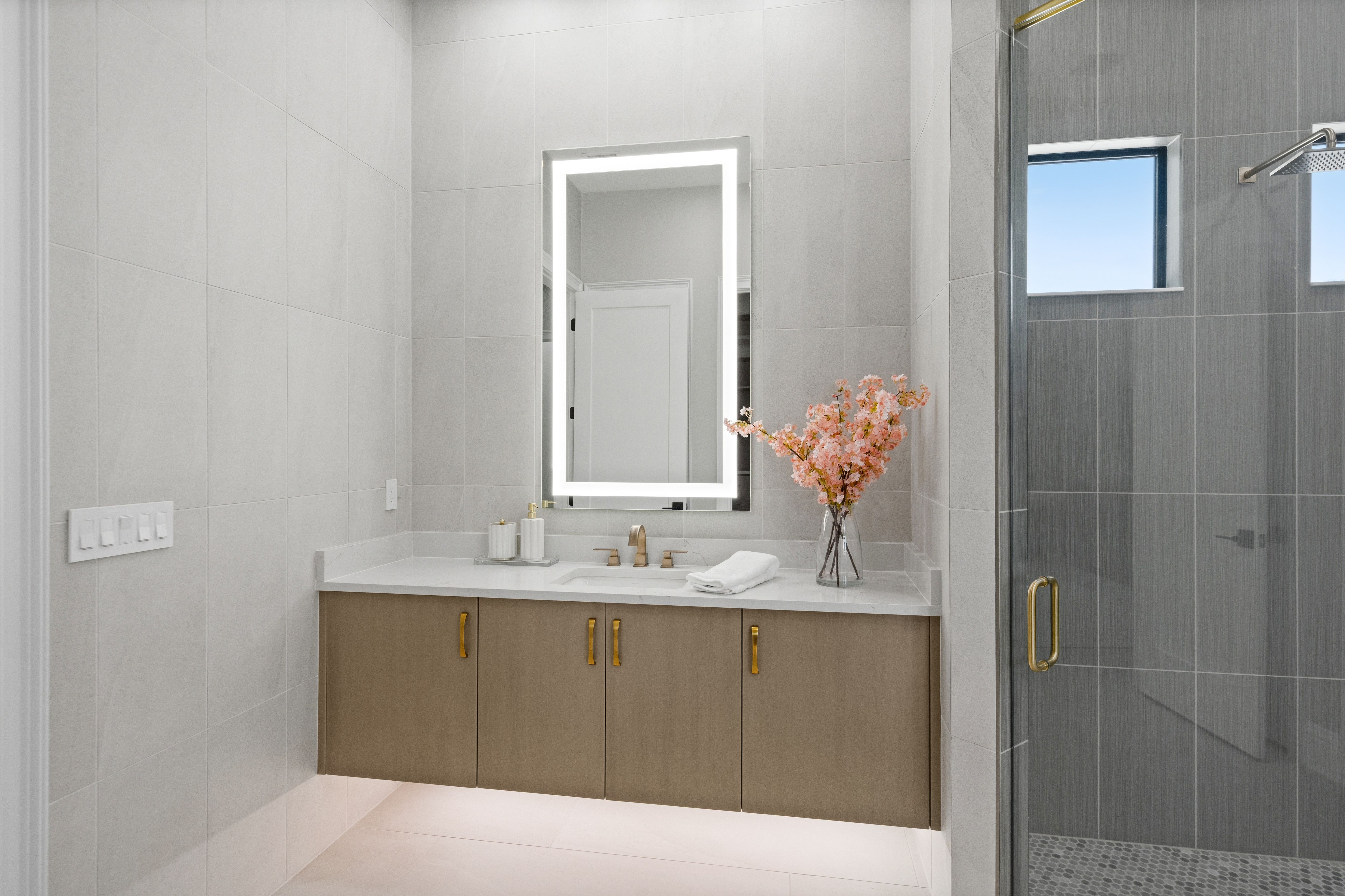 Master Bath | 9241 Seaglass Ct