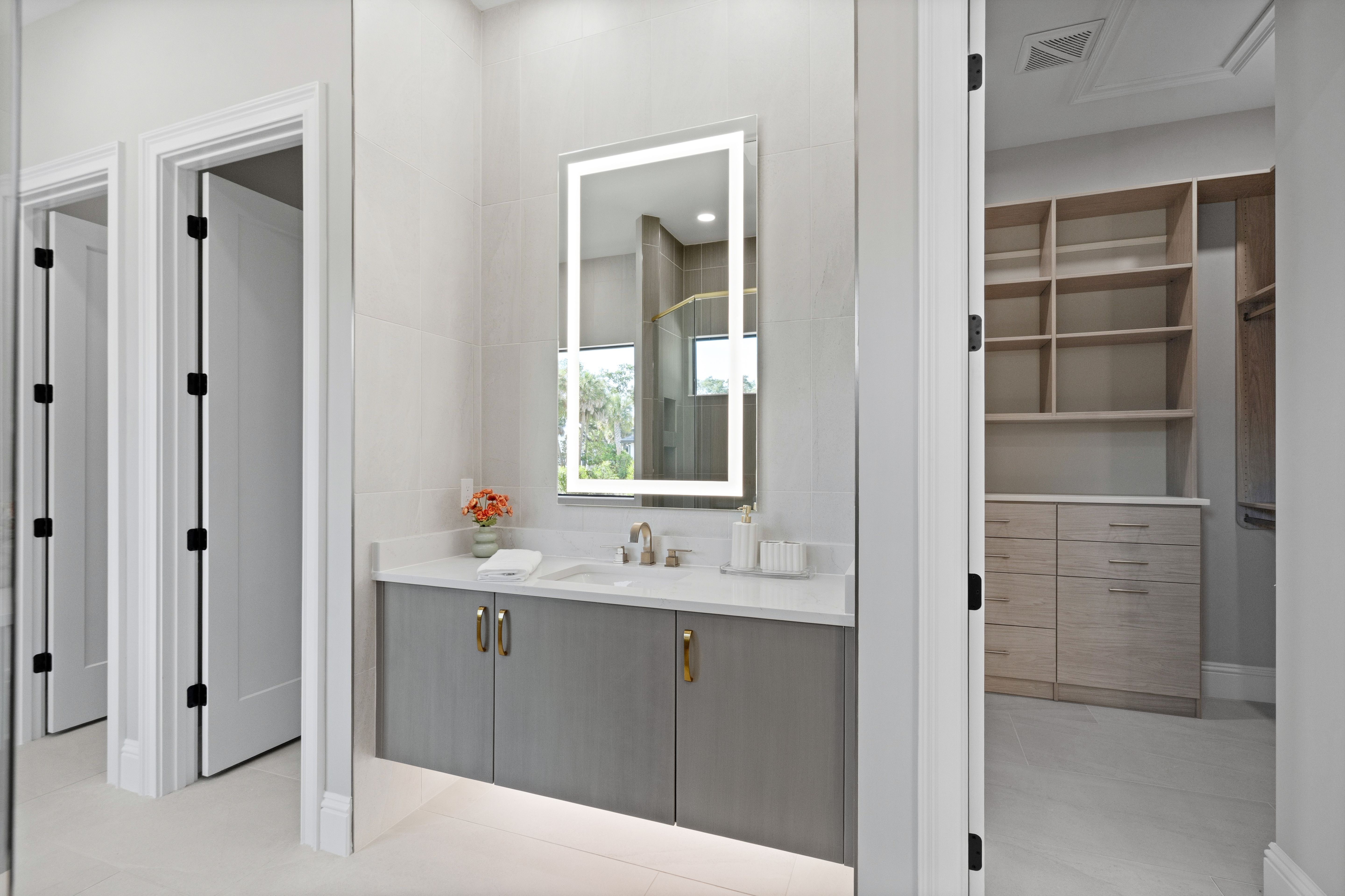 Master Bath | 9241 Seaglass Ct