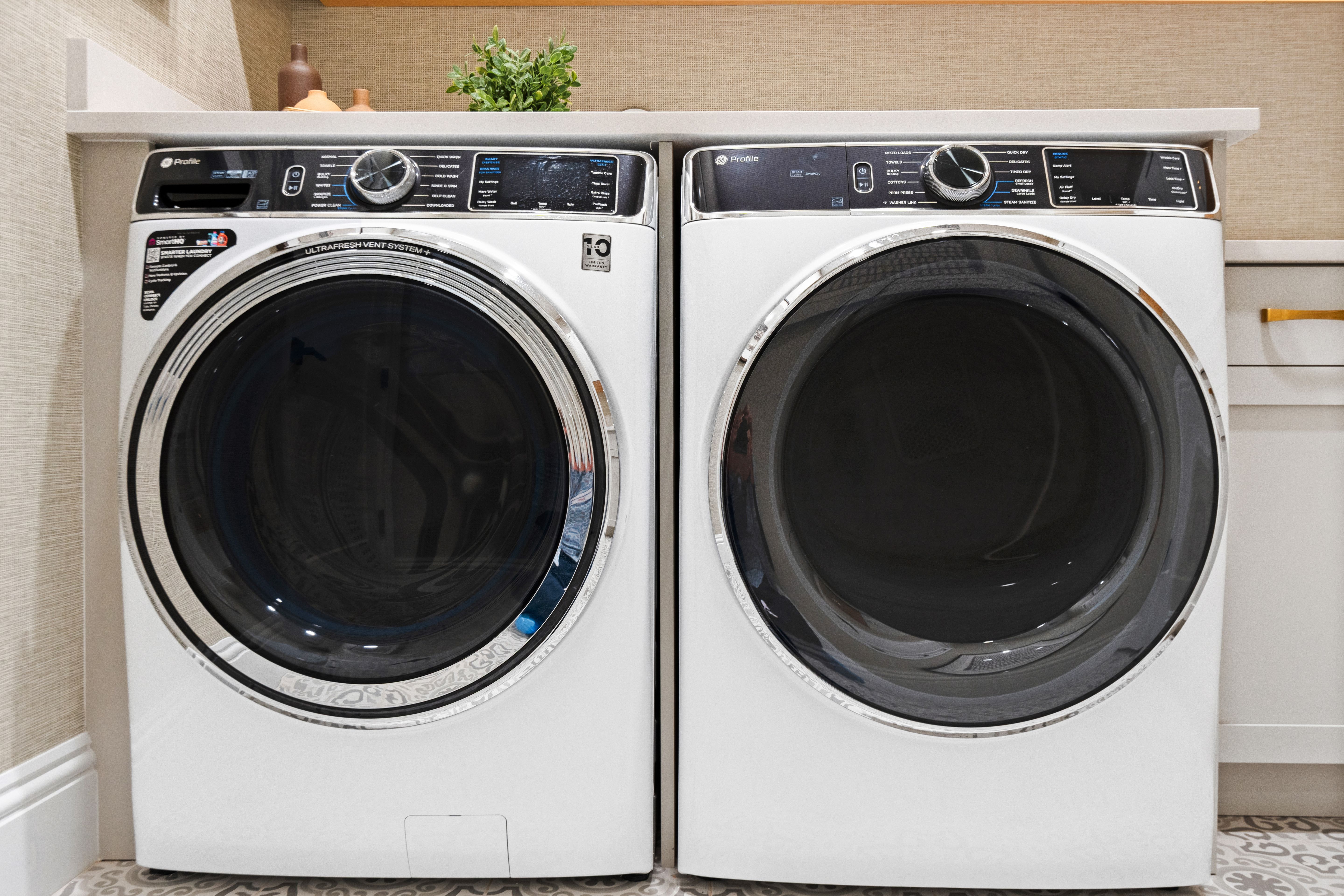 Laundry Room | 9241 Seaglass Ct