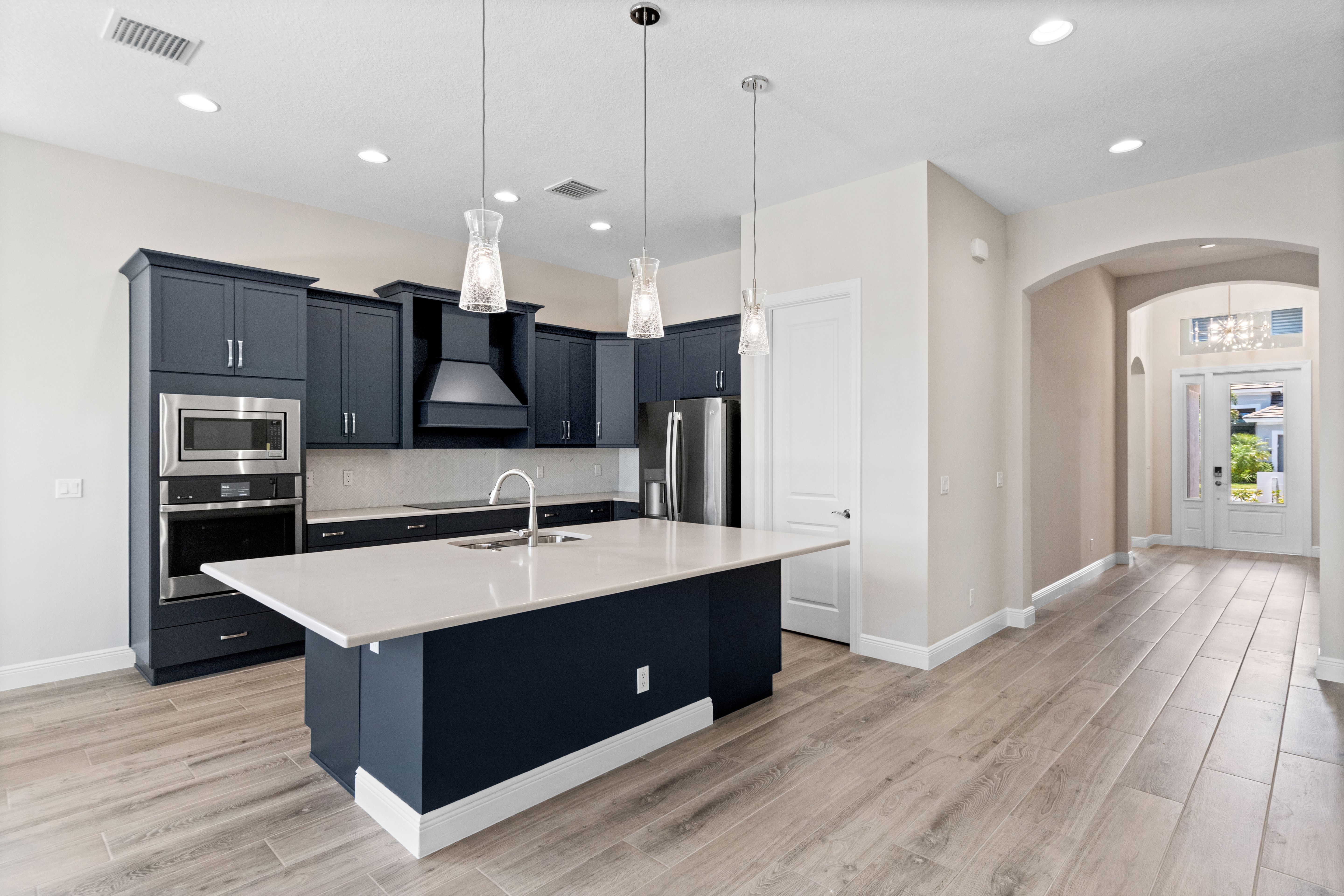 Kitchen Pendant Lights | 12501 SW Sunrise Lake Terrace