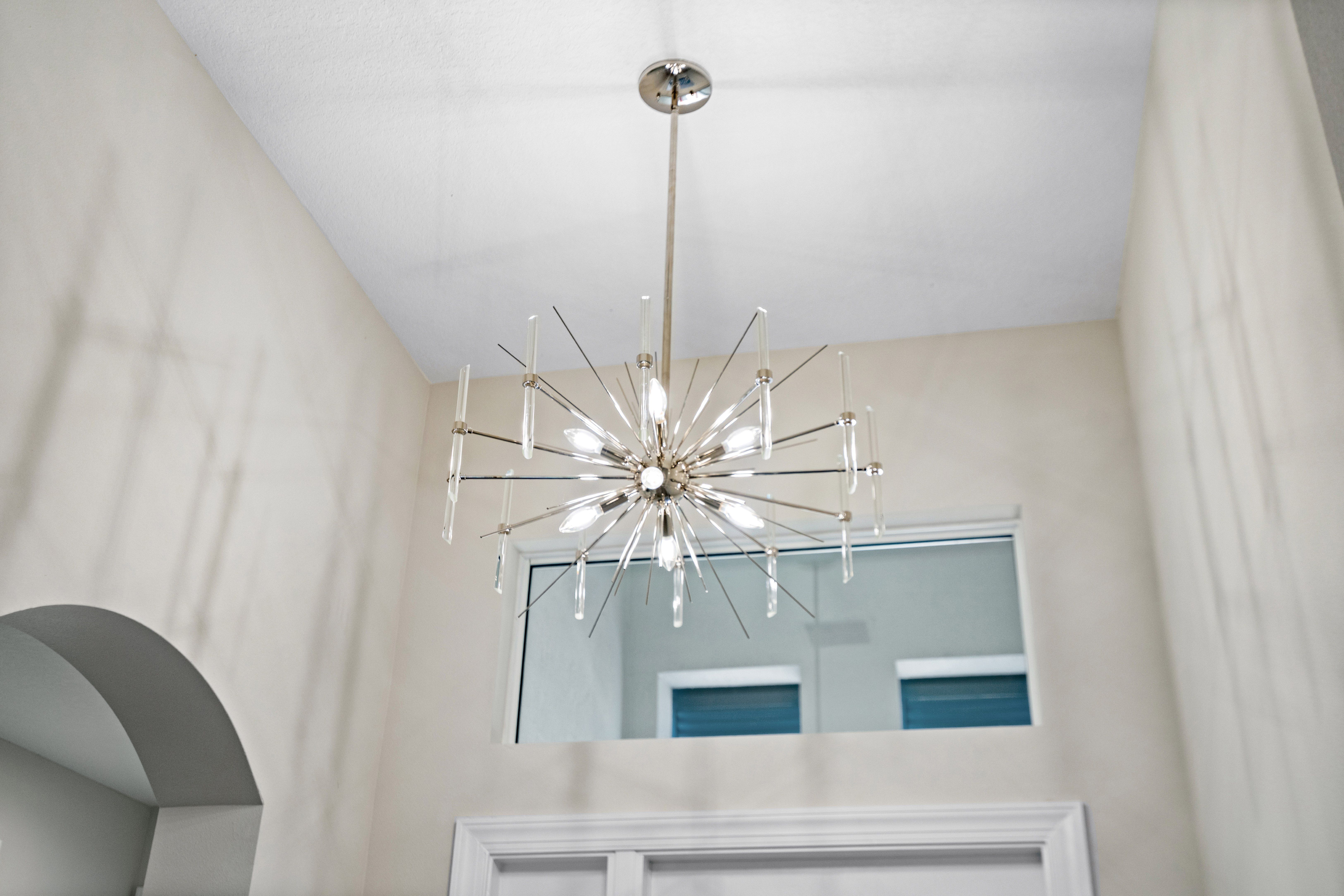 Foyer with Lights | 12501 SW Sunrise Lake Terrace