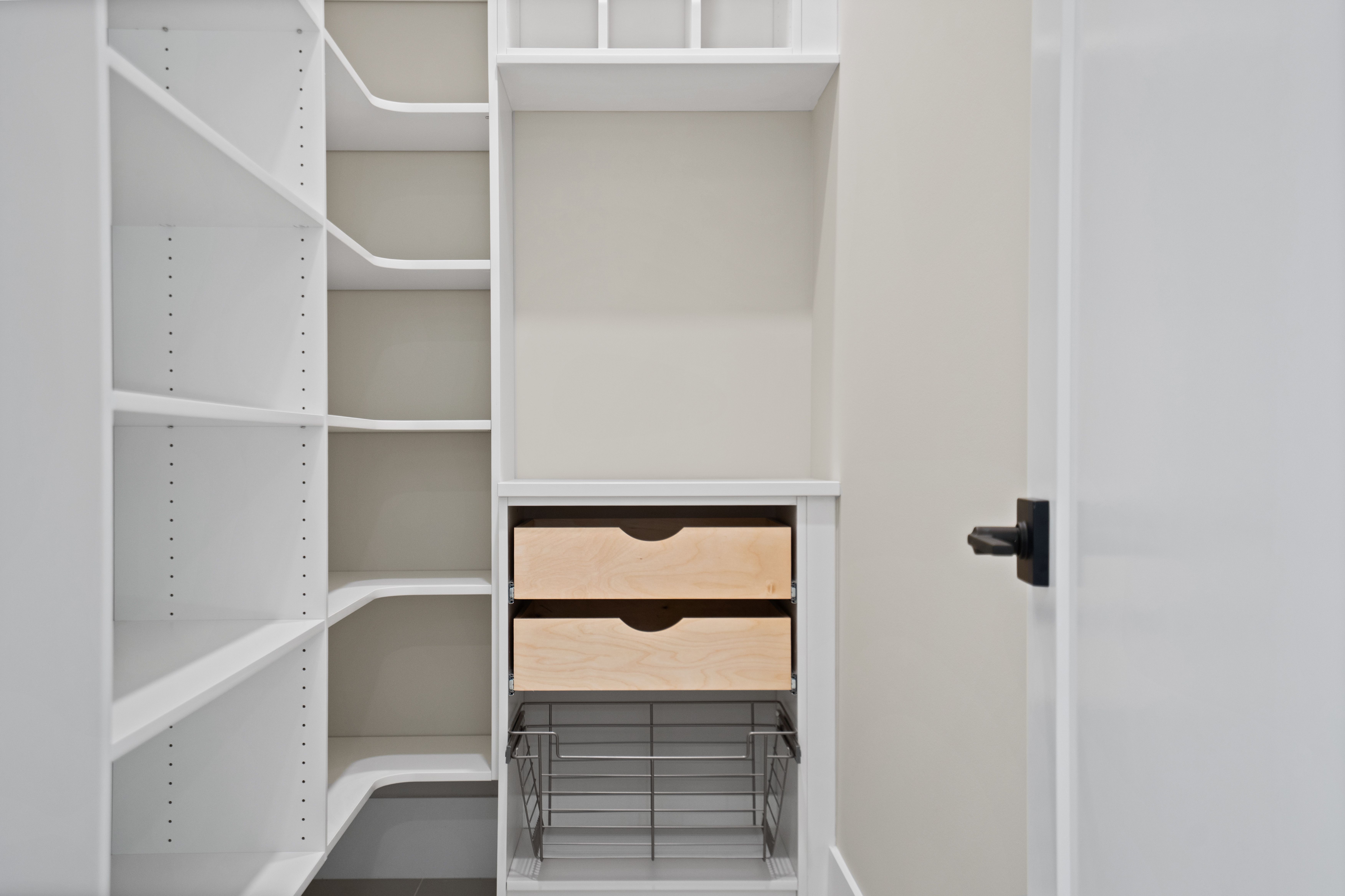 Pantry | 9108 Seaglass Ct