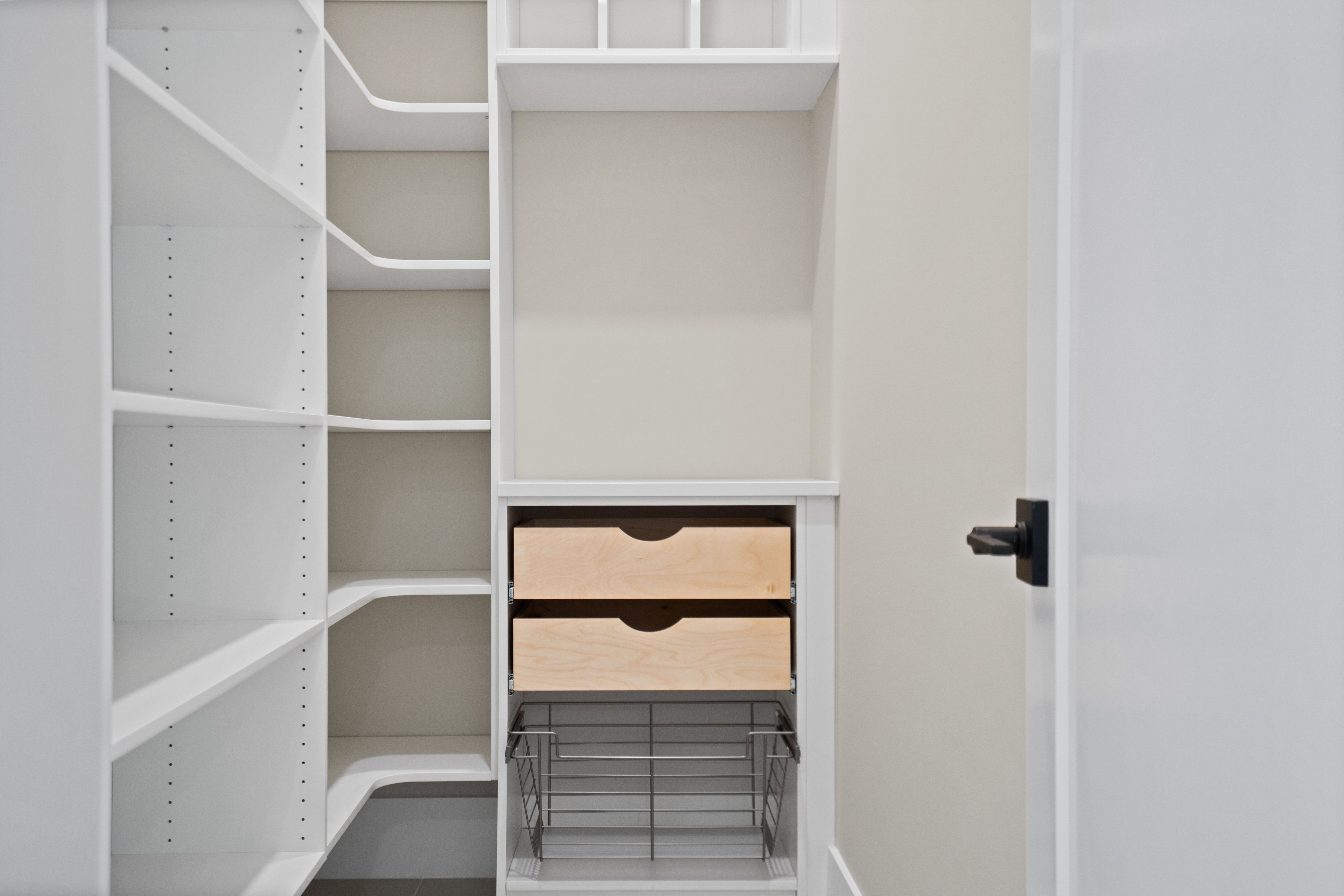 Pantry | 9108 Seaglass Ct