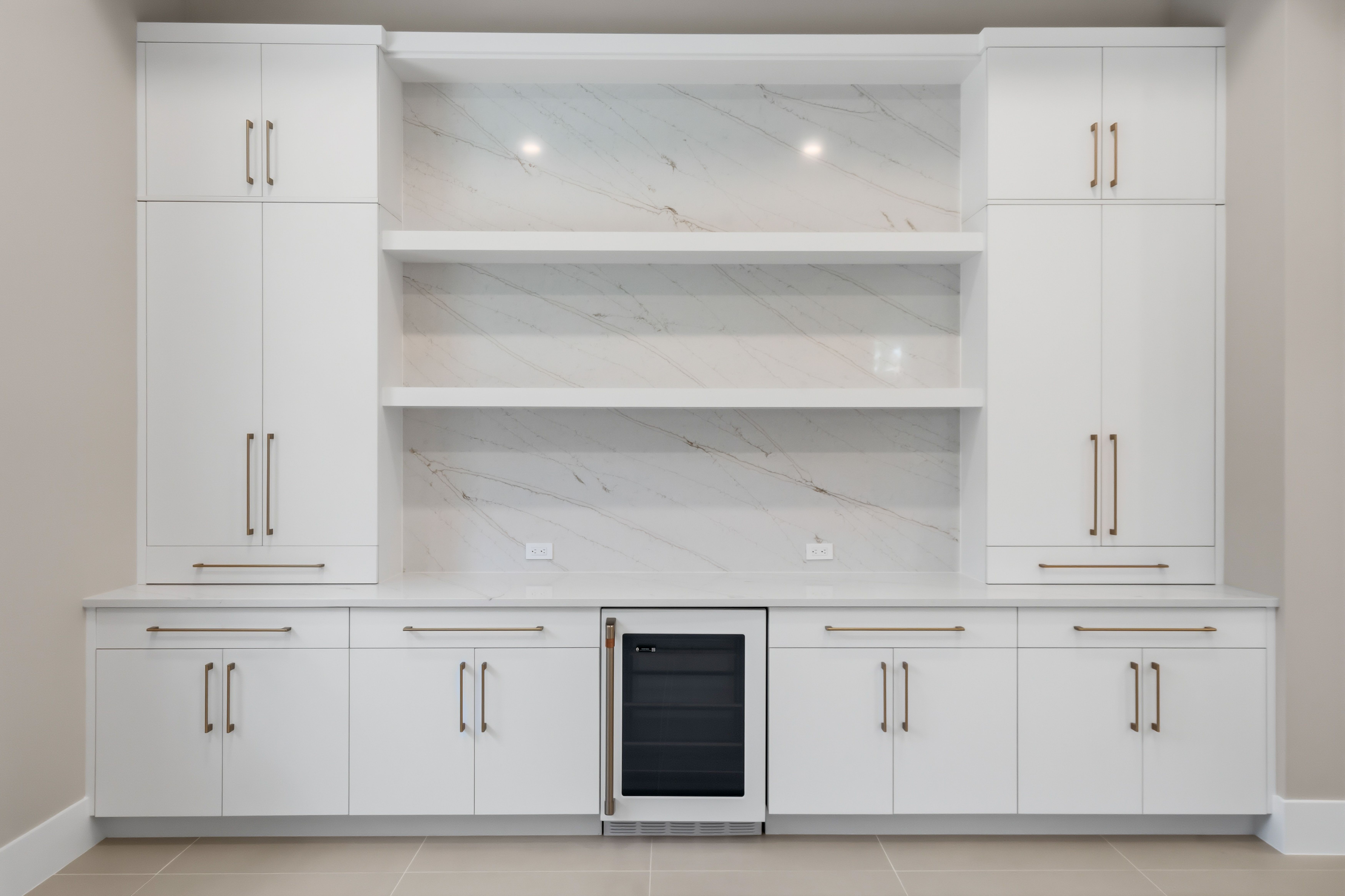 Dining Buffet/Bar | 9108 Seaglass Ct
