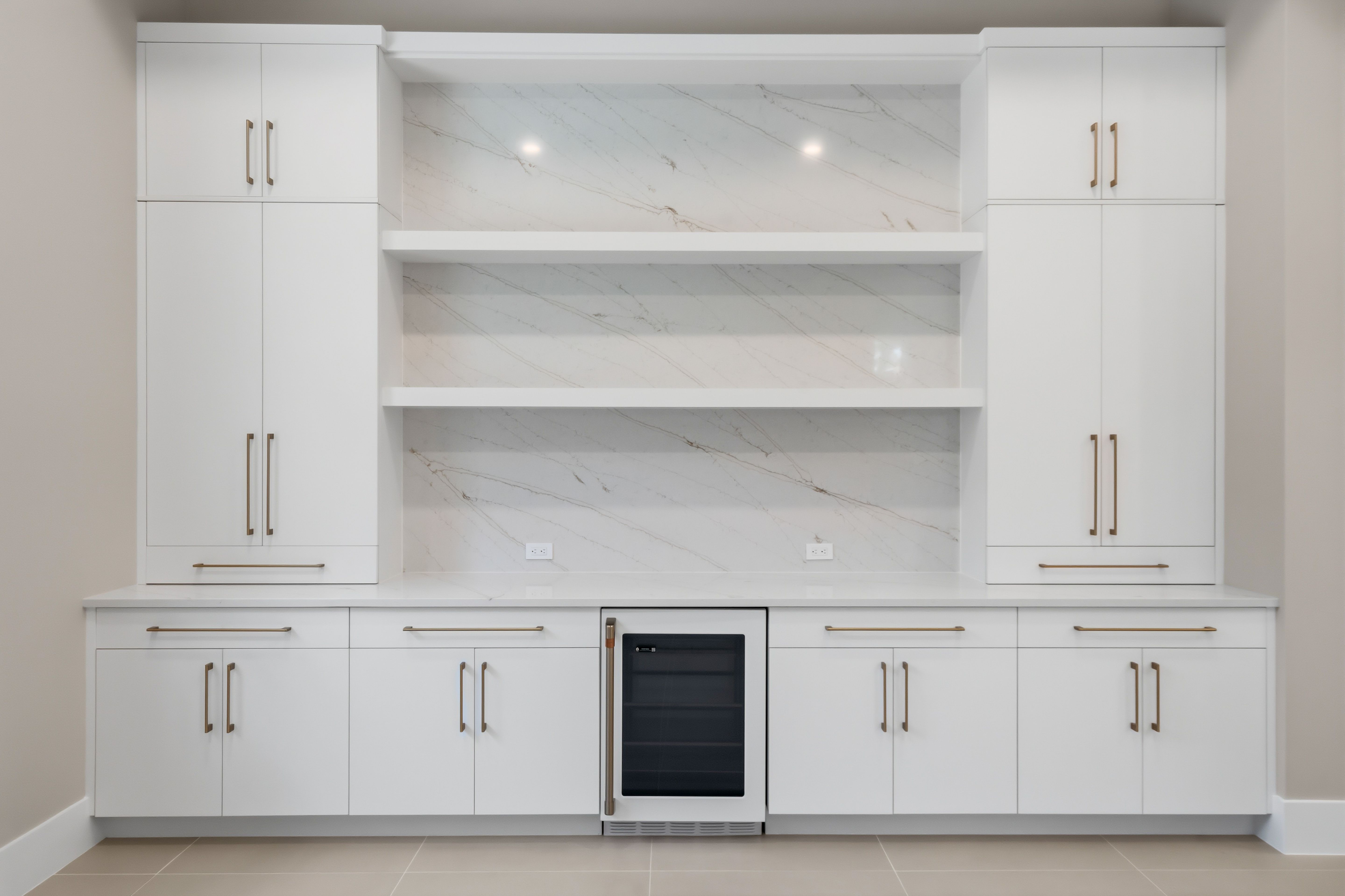 Dining Buffet/Bar | 9108 Seaglass Ct