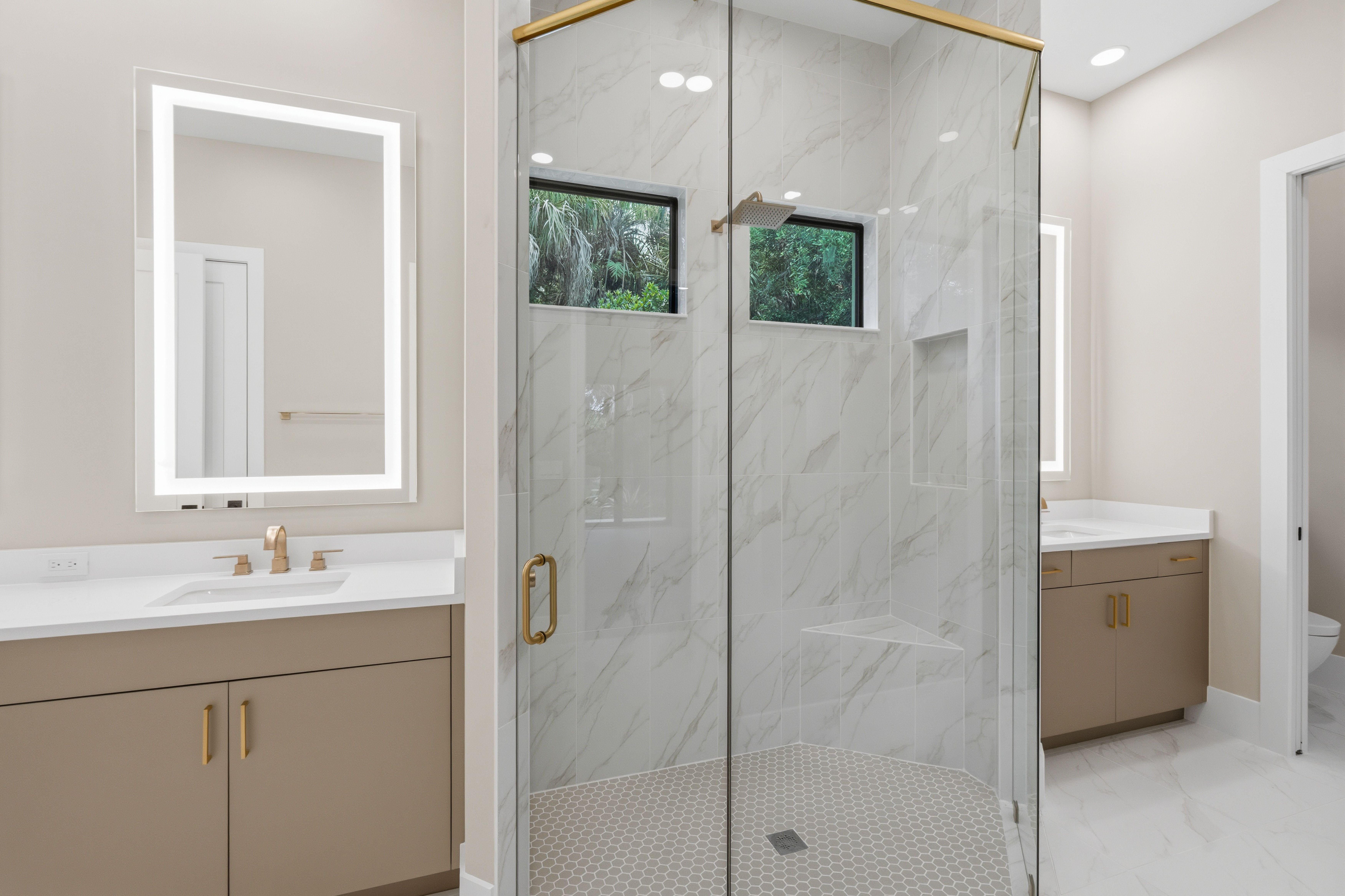Master Bath | 9108 Seaglass Ct