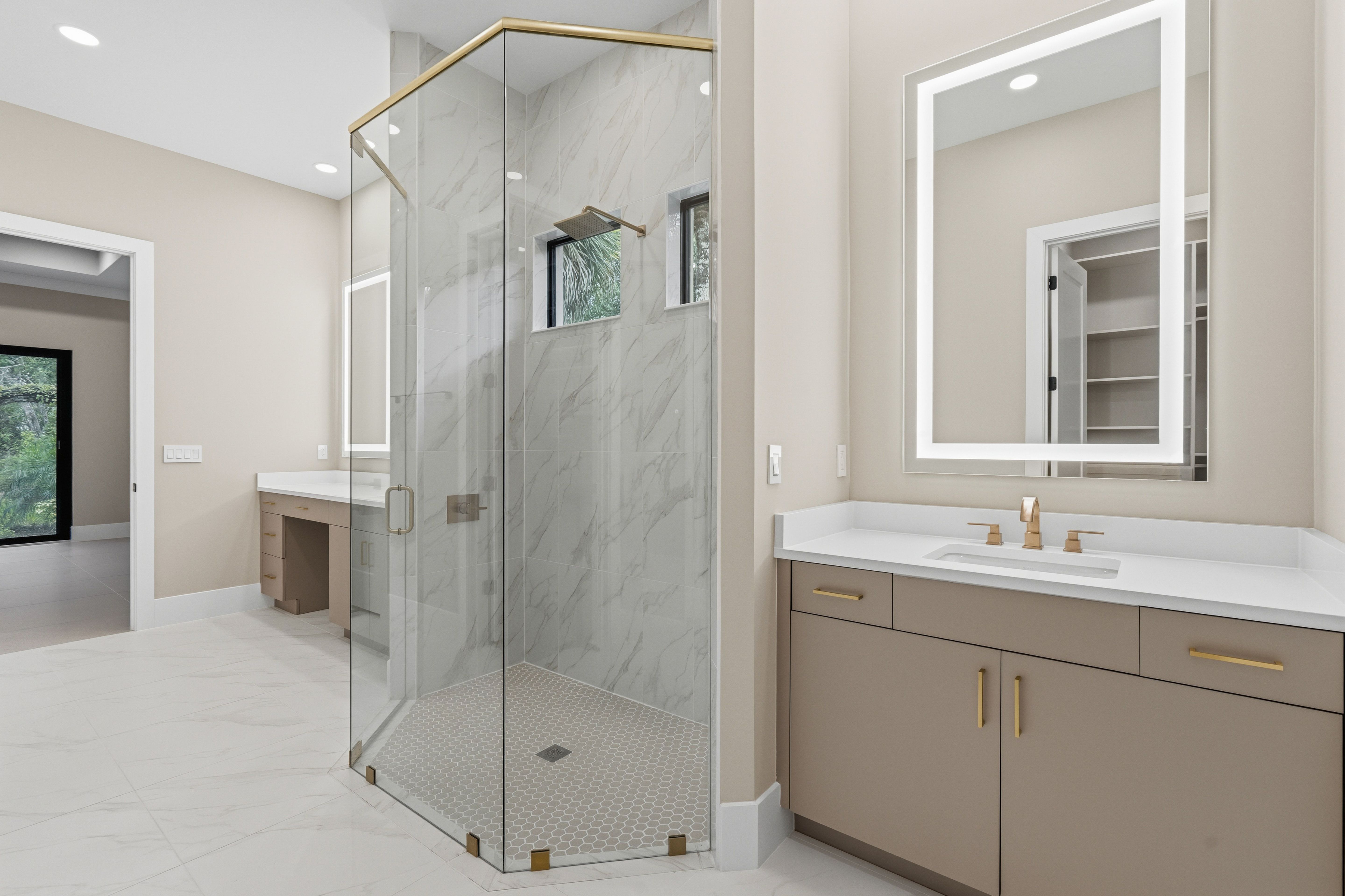 Master Bath | 9108 Seaglass Ct
