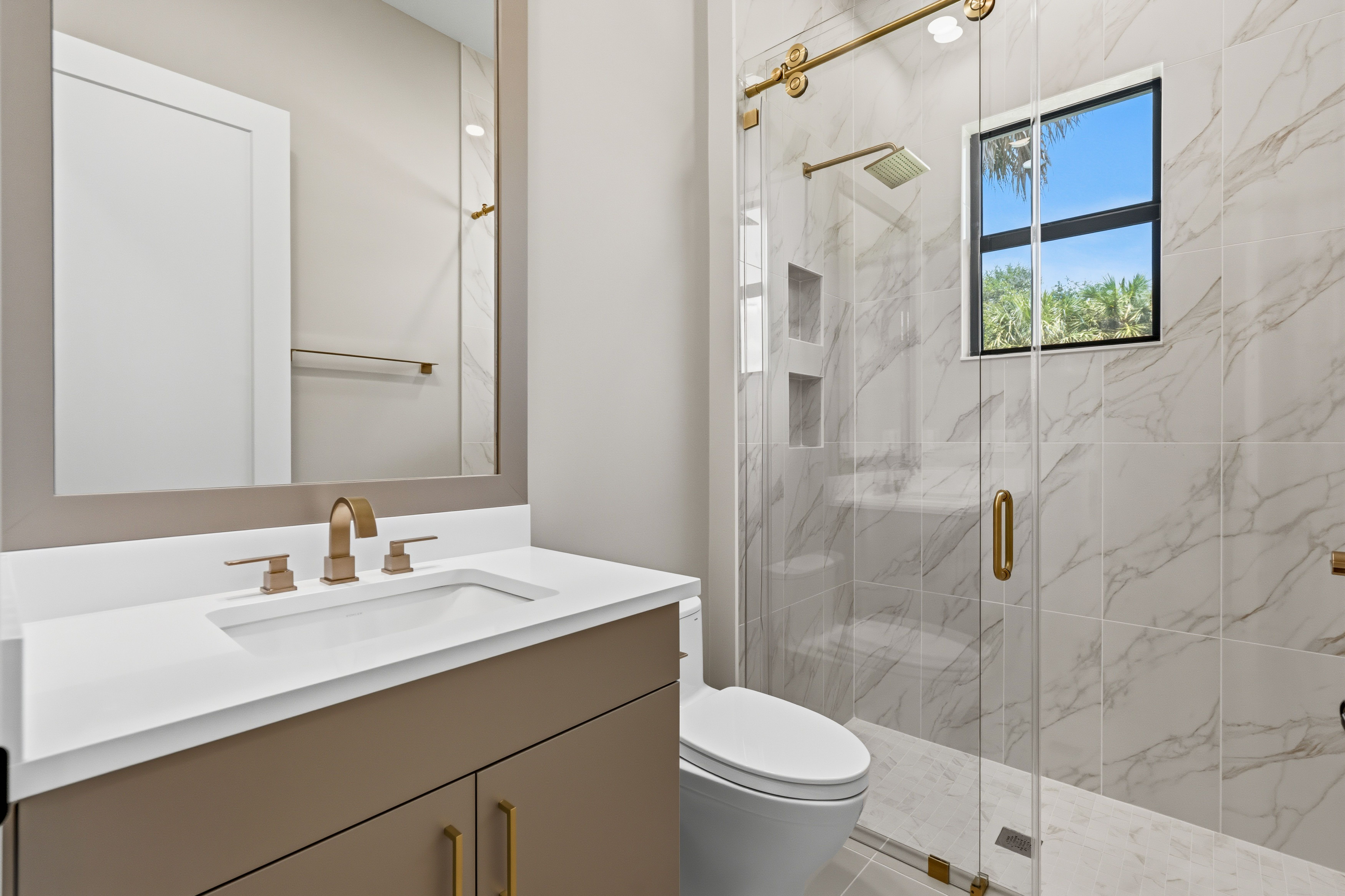 Bath 3 | 9108 Seaglass Ct