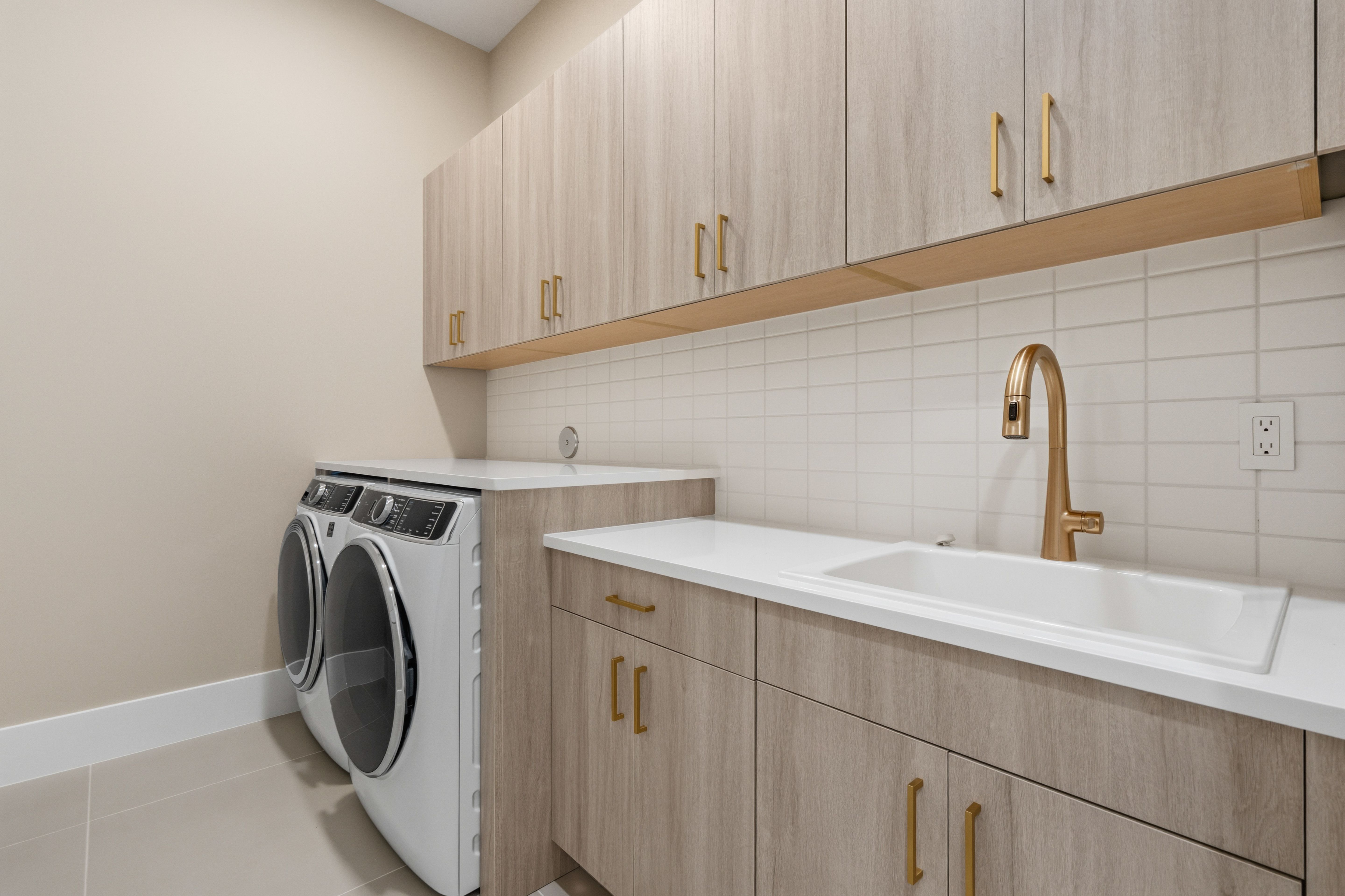 Laundry Room | 9108 Seaglass Ct