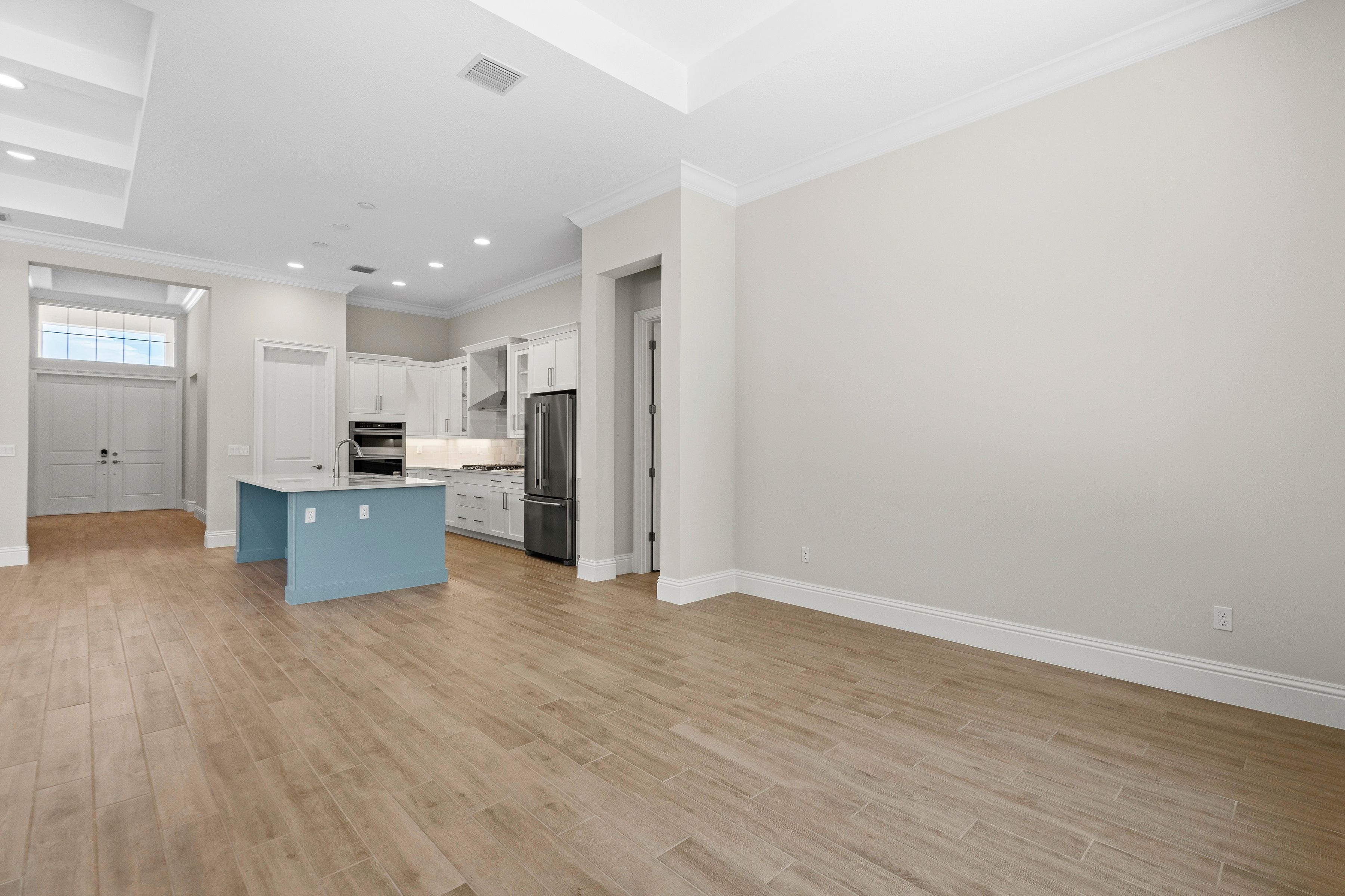 Dining to Kitchen | 4121 Lucaya Pointe Way