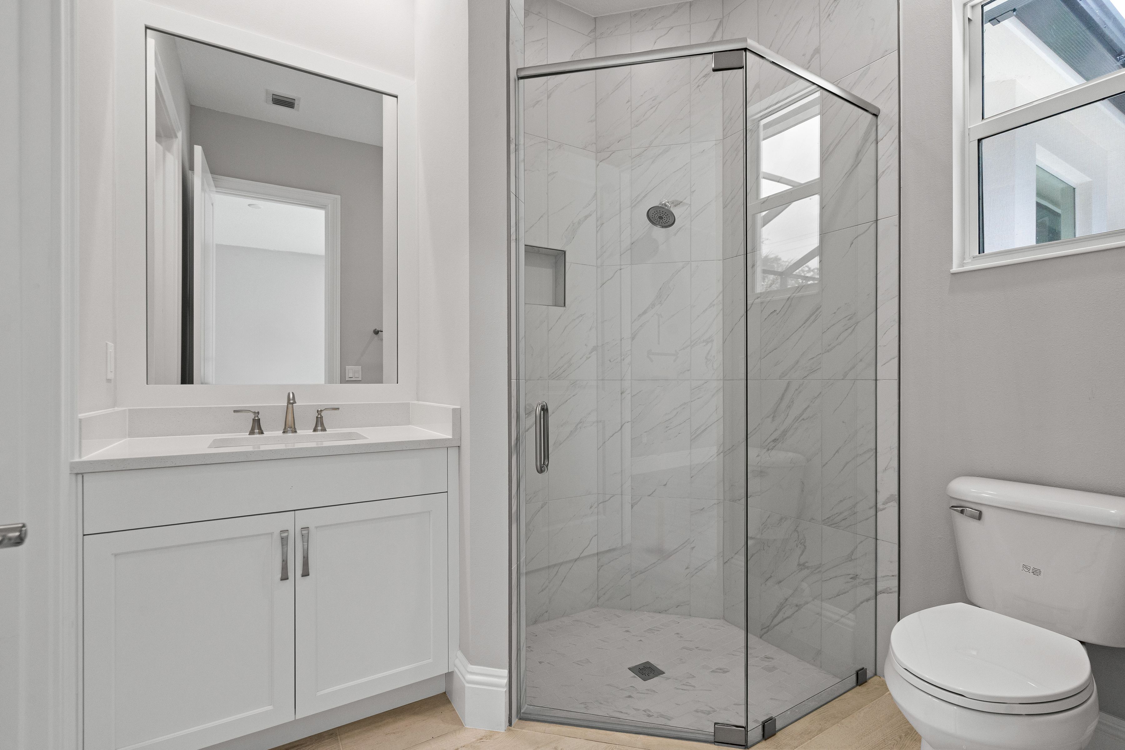 Bath 2 | 4133 Lucaya Pointe Way