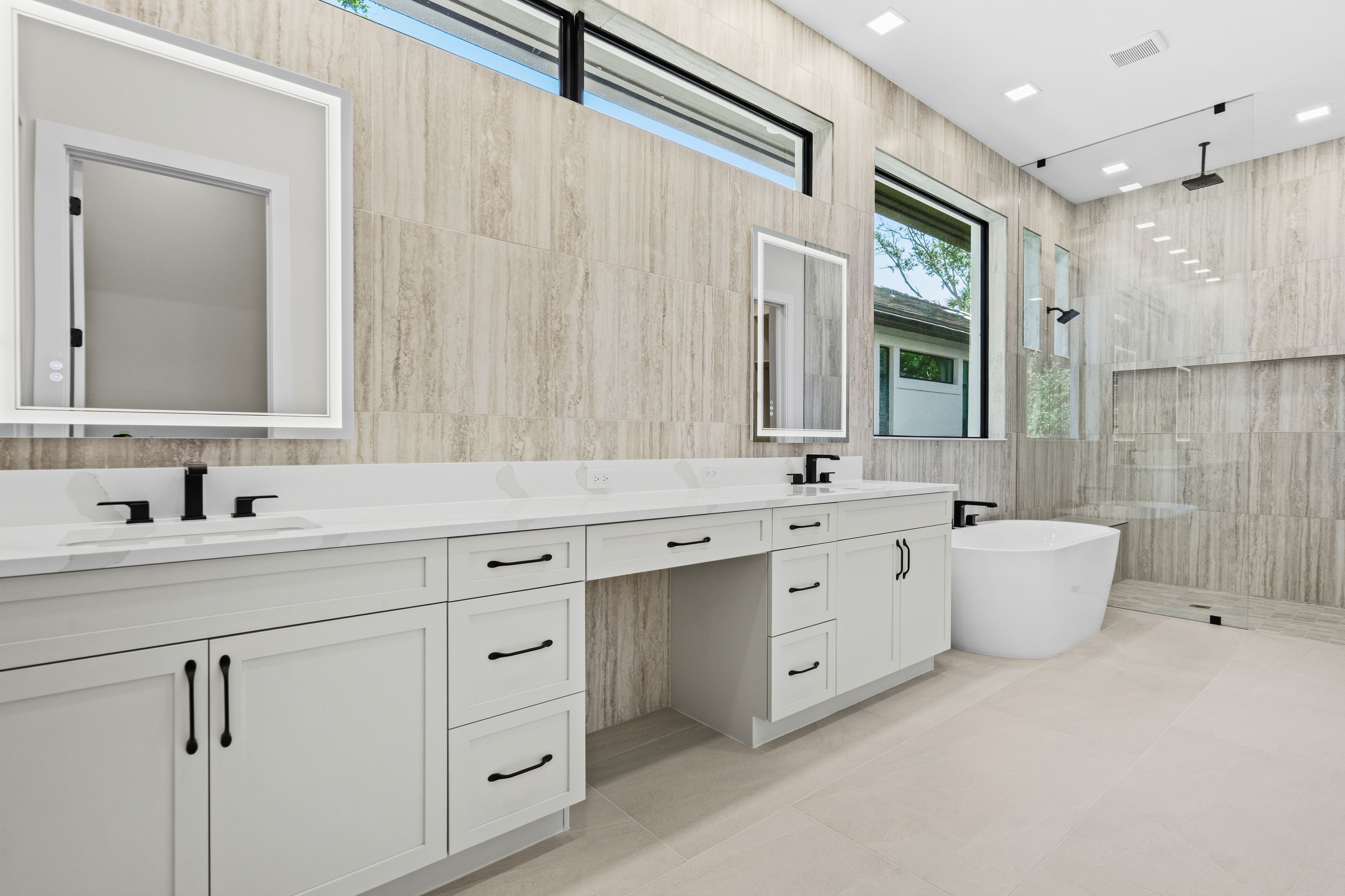 Master Bath | 9235 Seaglass Ct