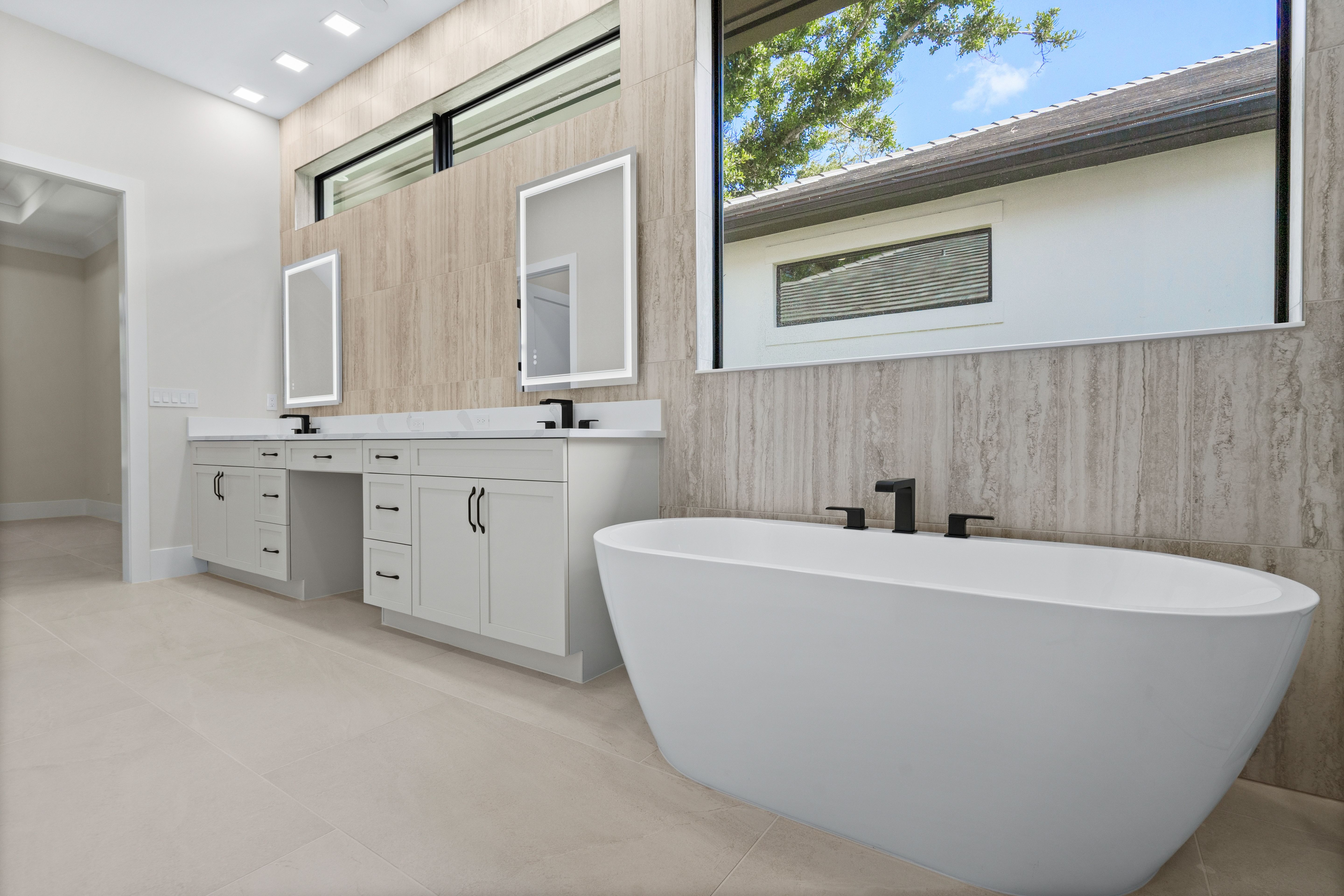 Master Bath | 9235 Seaglass Ct