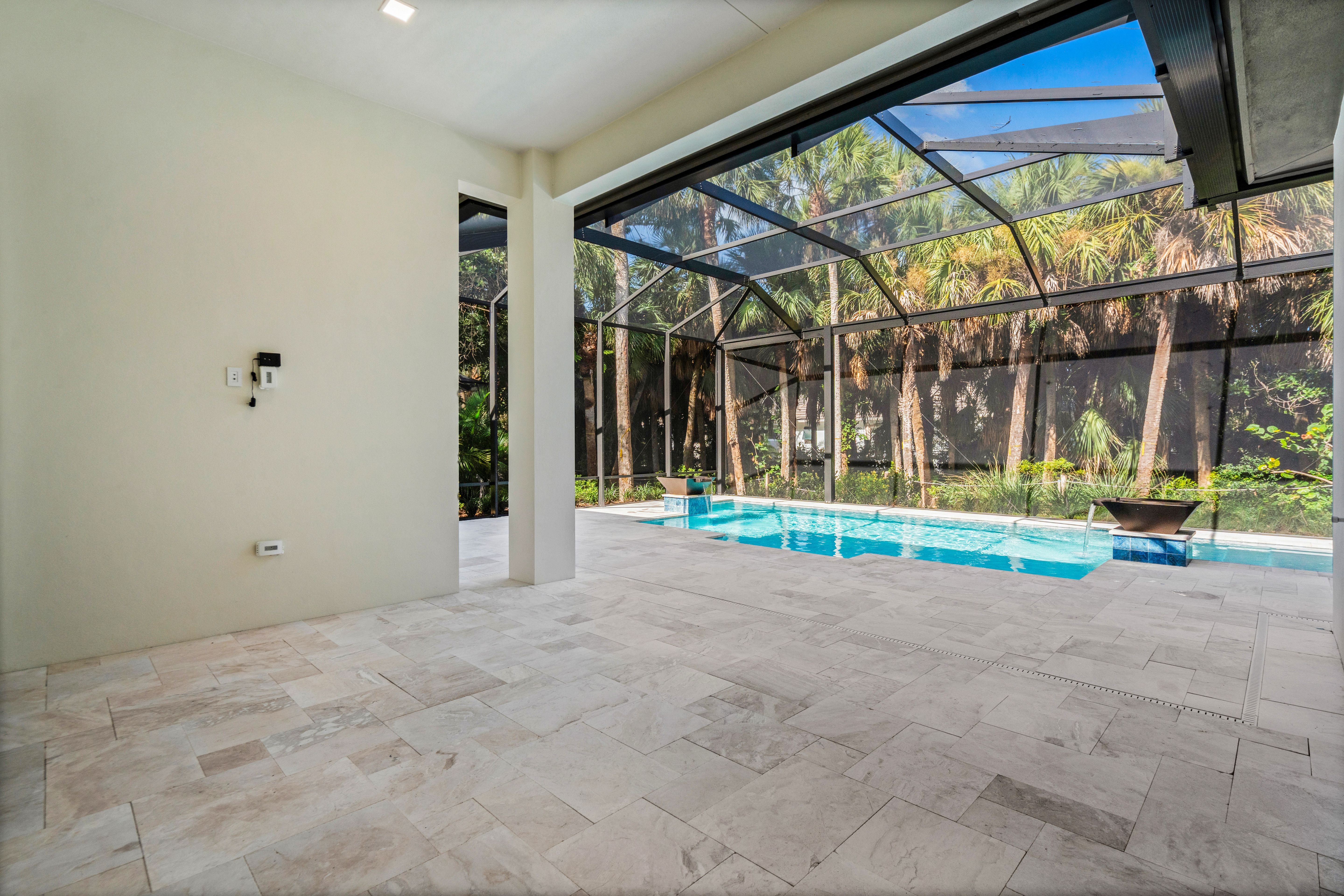 Lanai | 9235 Seaglass Ct