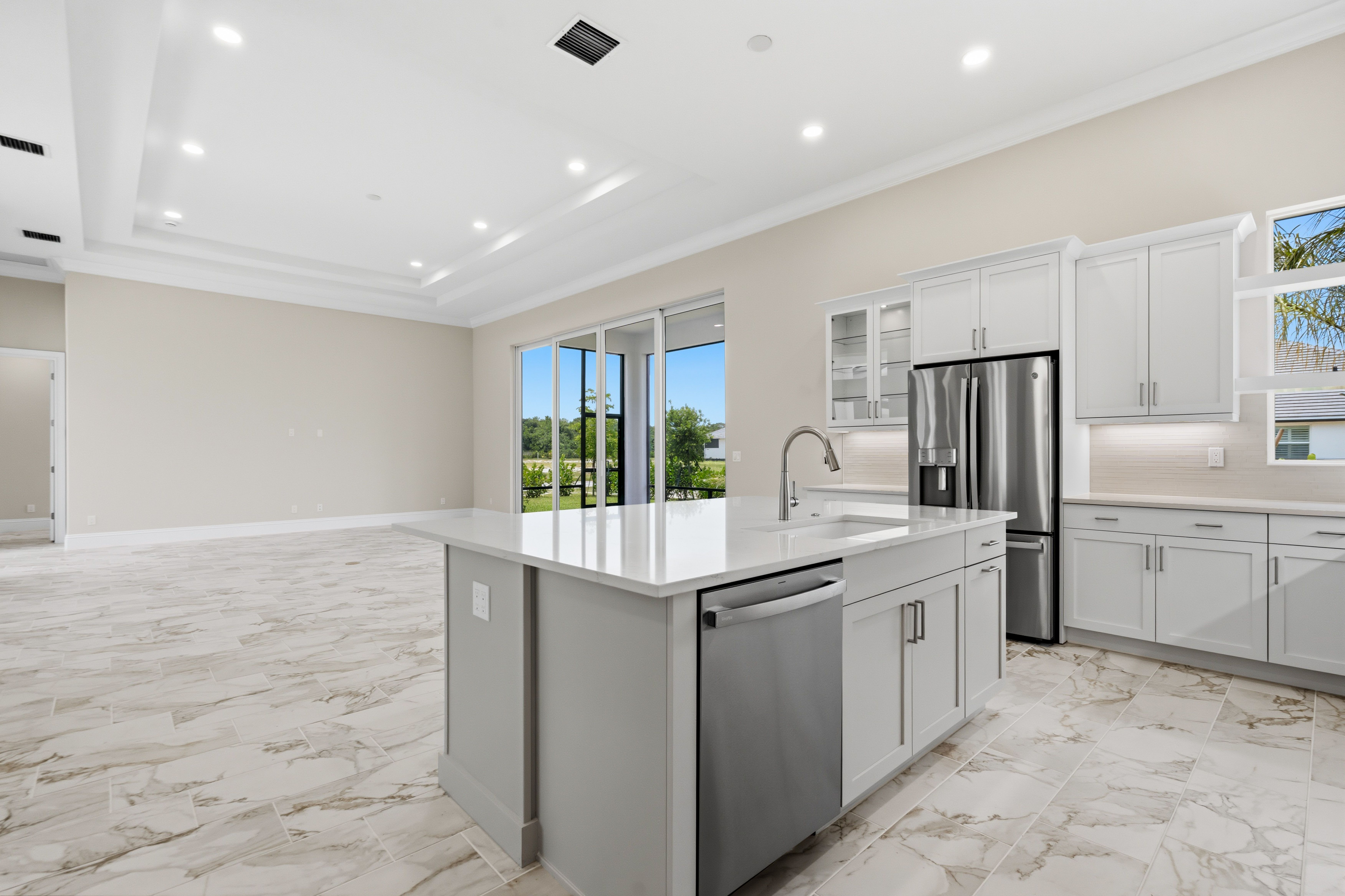 Kitchen to Great Room | 14196 SW Pinnacle Ct