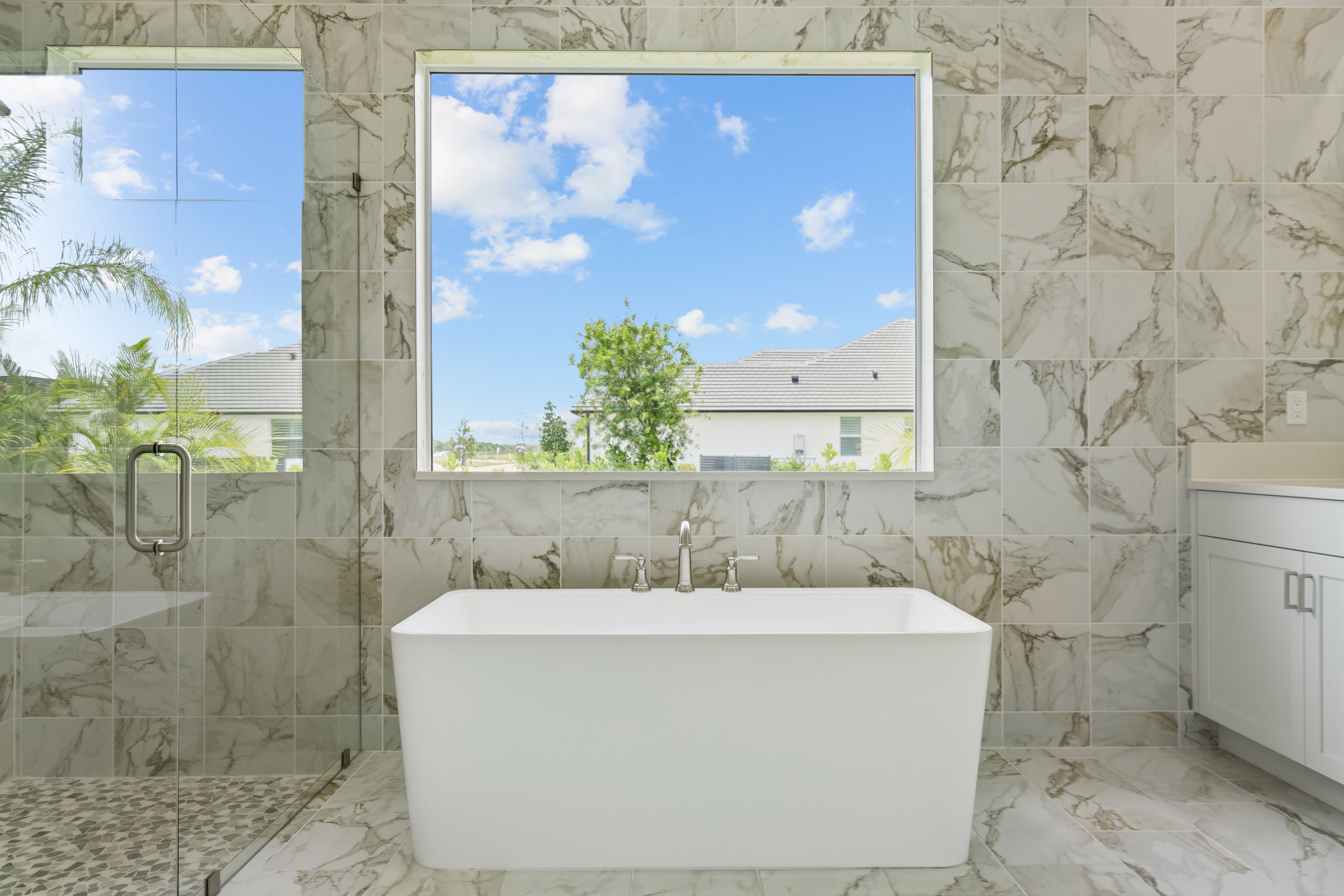 Master Bath | 14196 SW Pinnacle Ct