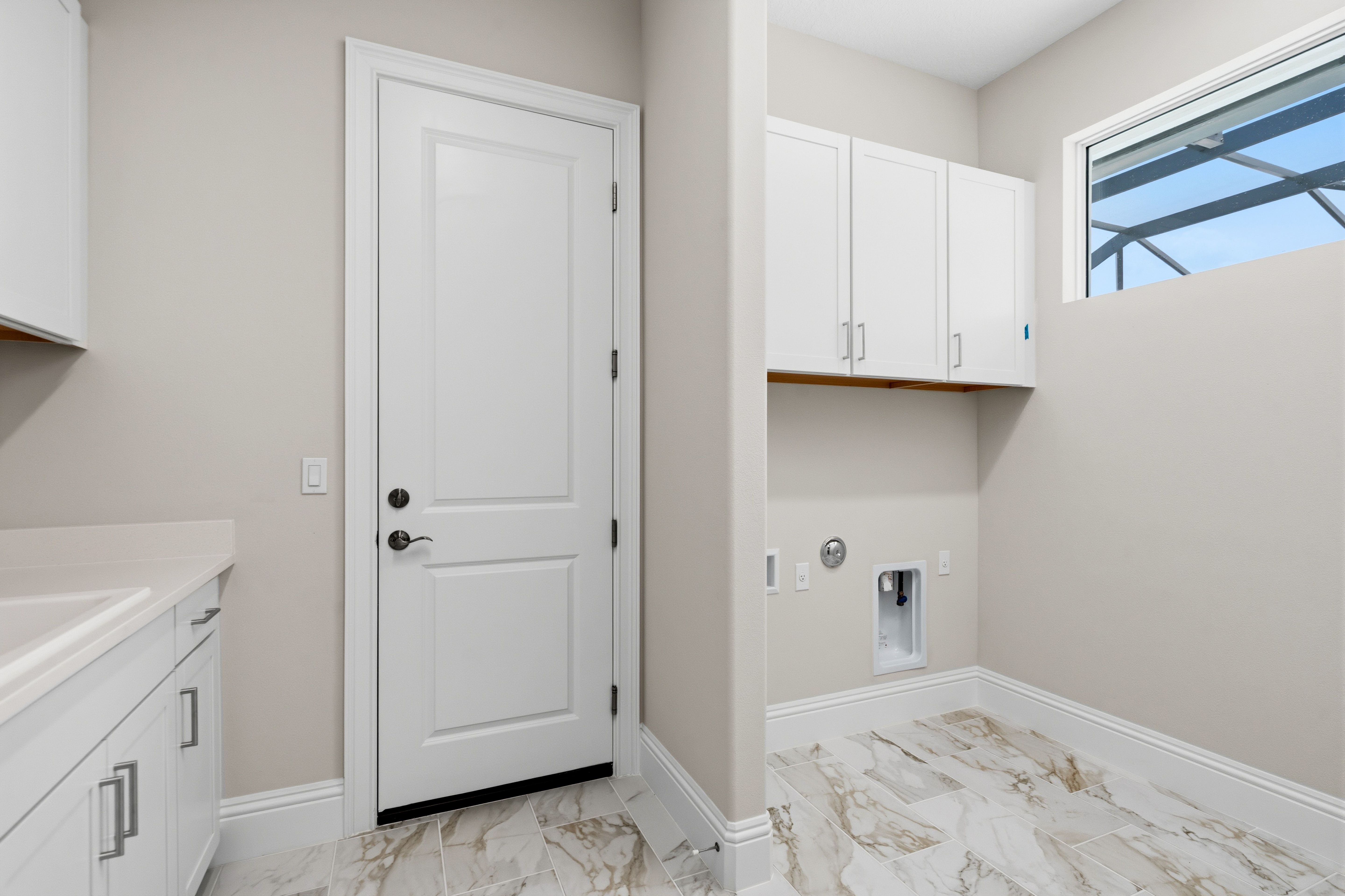 Laundry Room | 14196 SW Pinnacle Ct