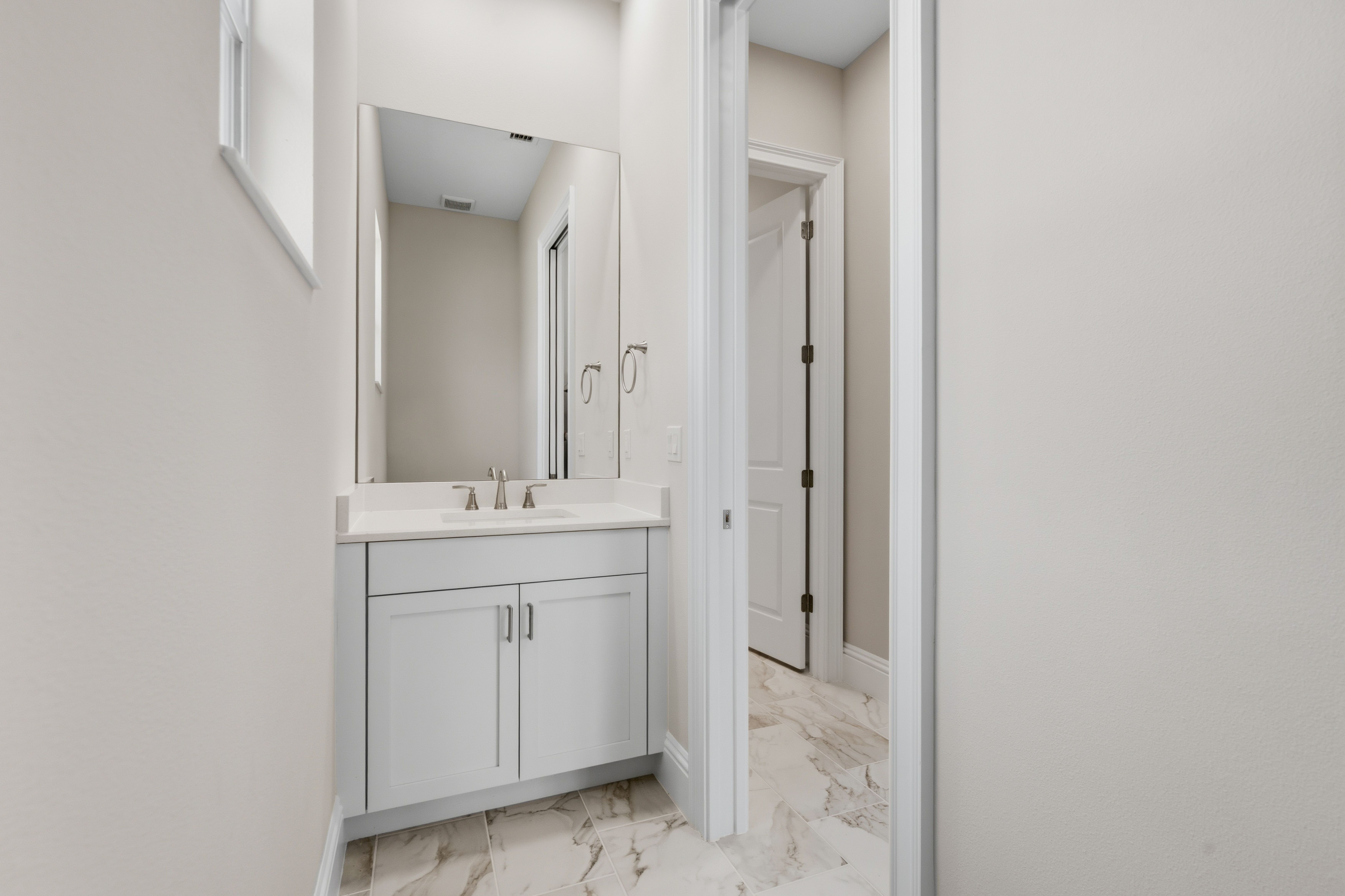 Powder Bath | 14196 SW Pinnacle Ct