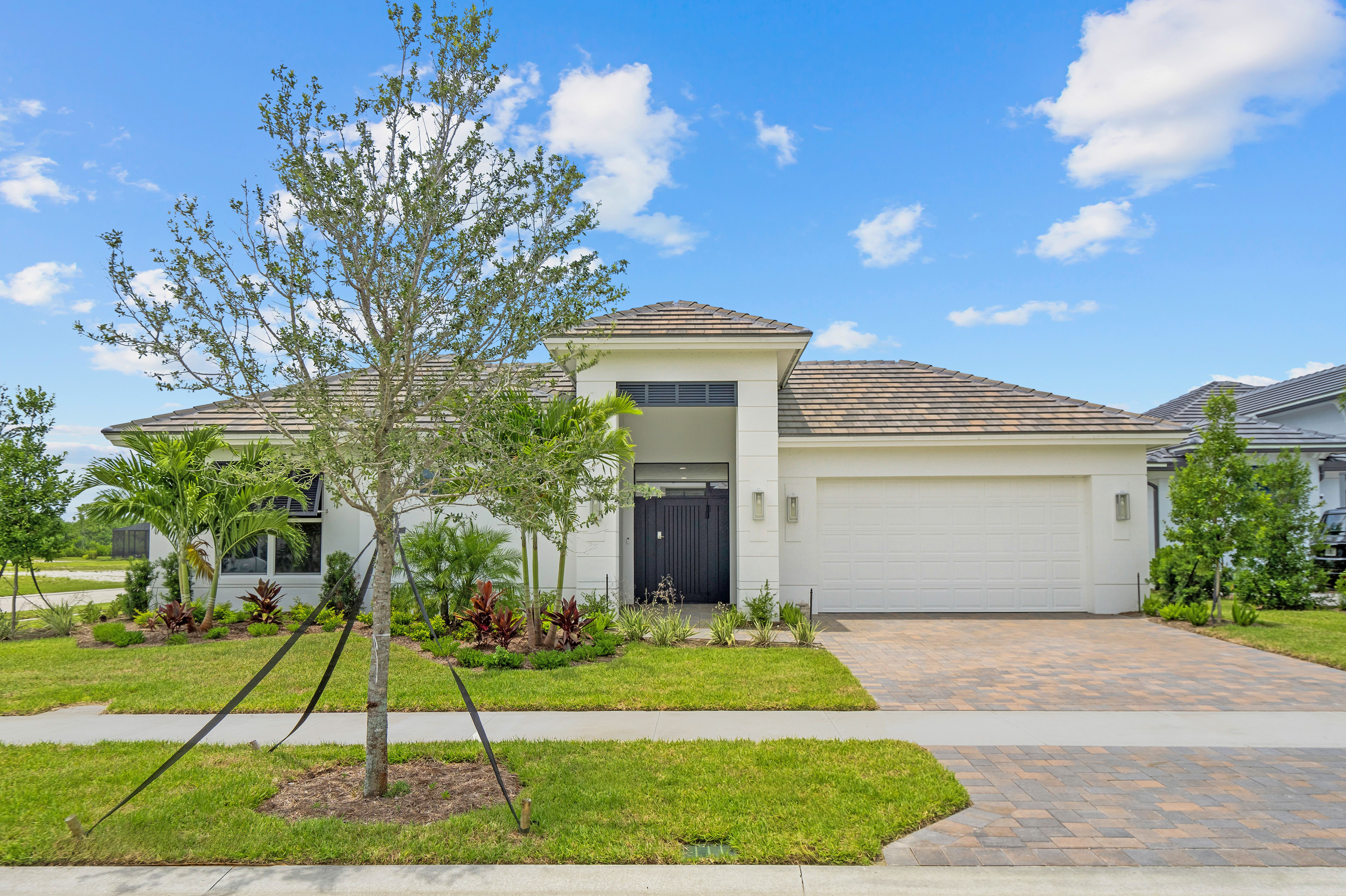 Front Elevation | 14196 SW Pinnacle Ct