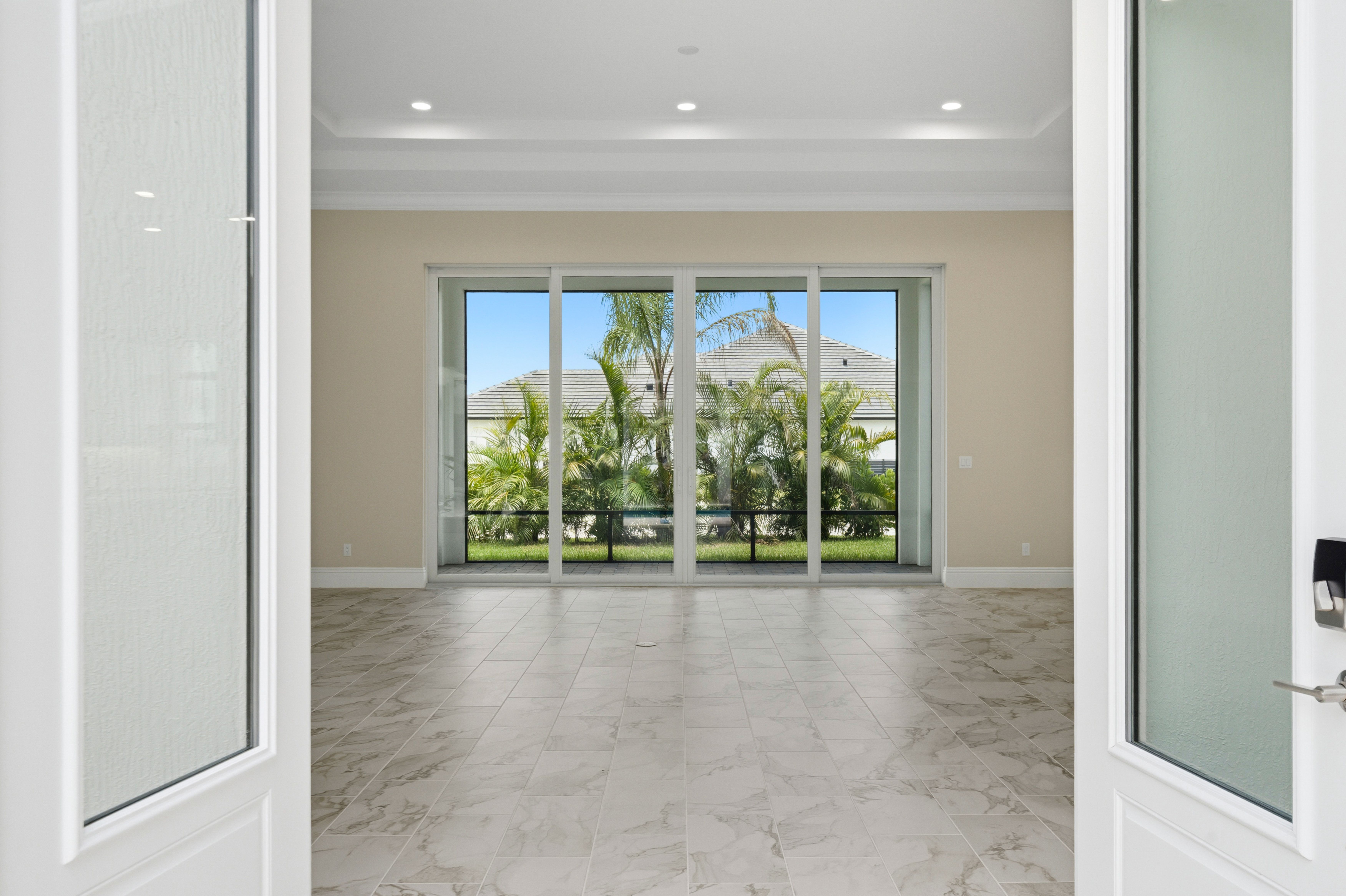 Front Door to Great Room | 14196 SW Pinnacle Ct