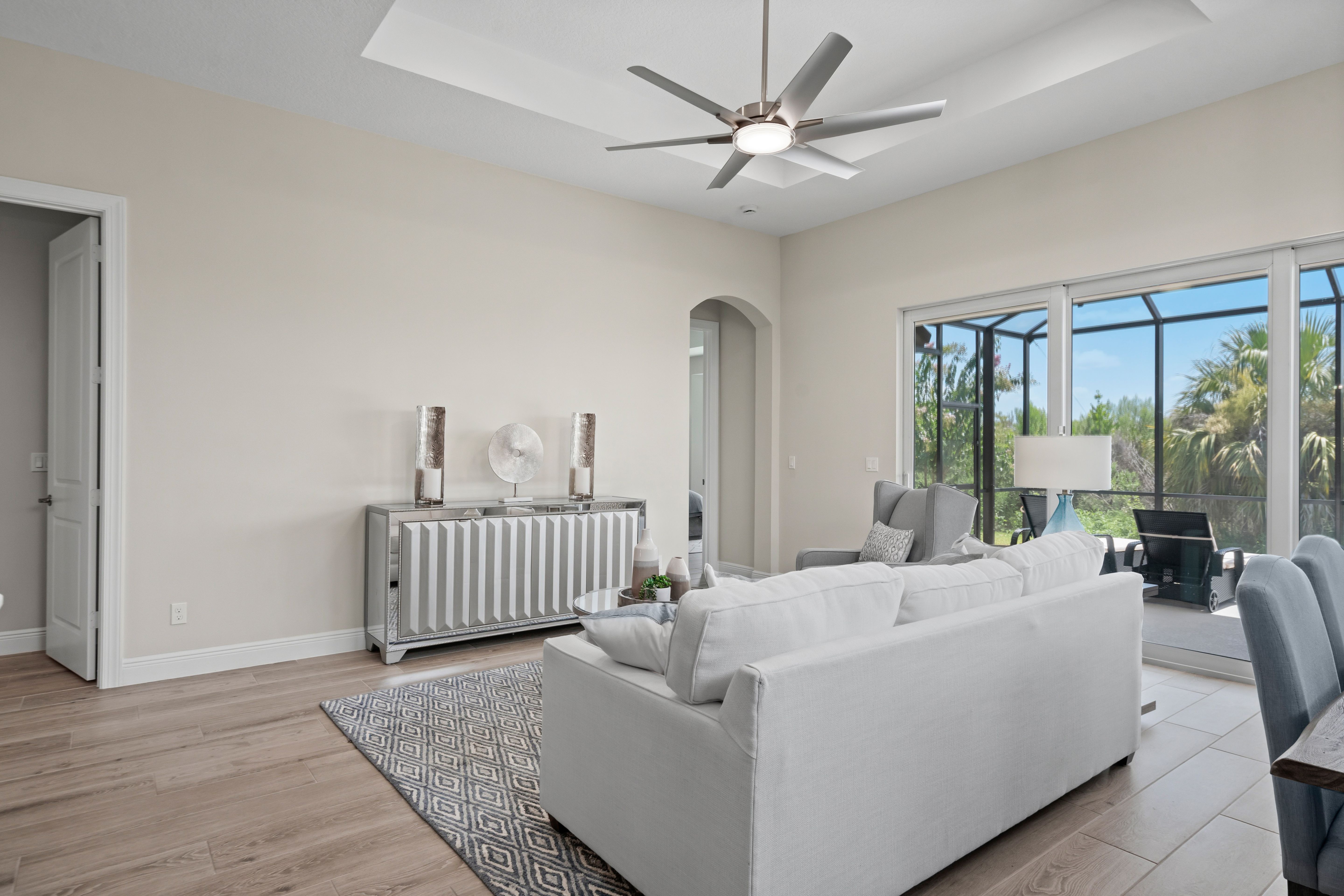 Great Room | 12501 SW Sunset Lake Terrace