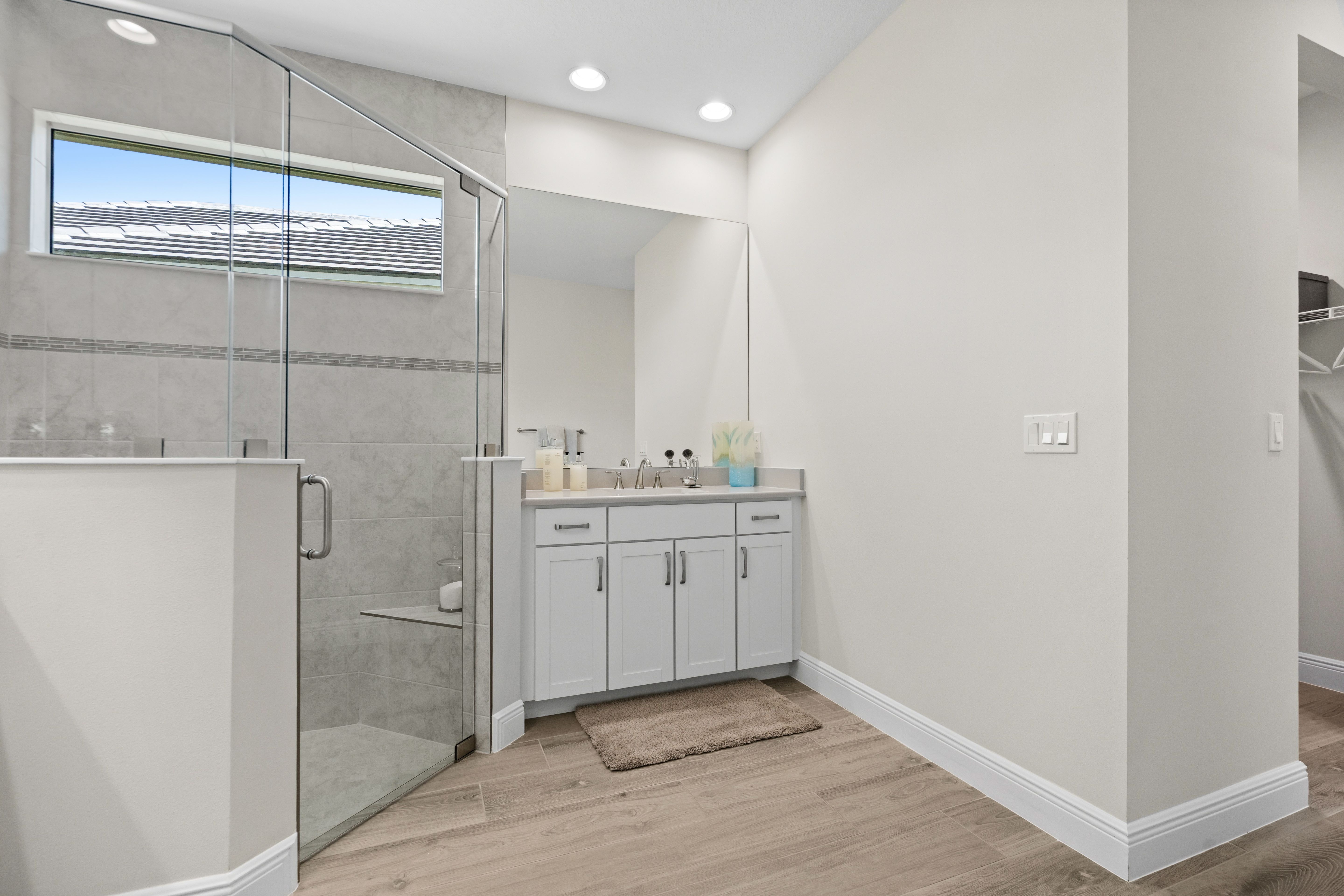 Master Bath | 12501 SW Sunset Lake Terrace