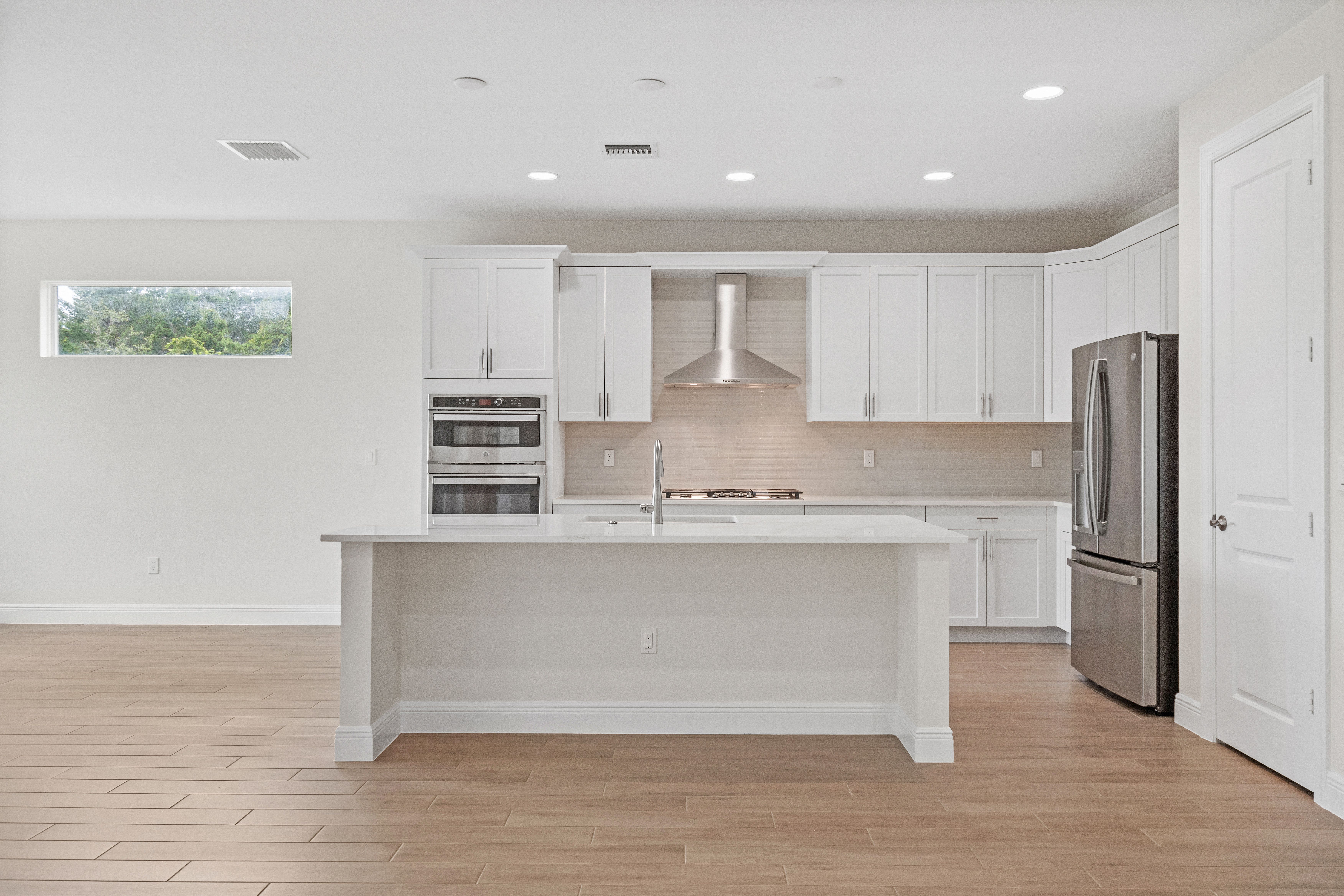 Kitchen | 4018 Tower Pointe Way