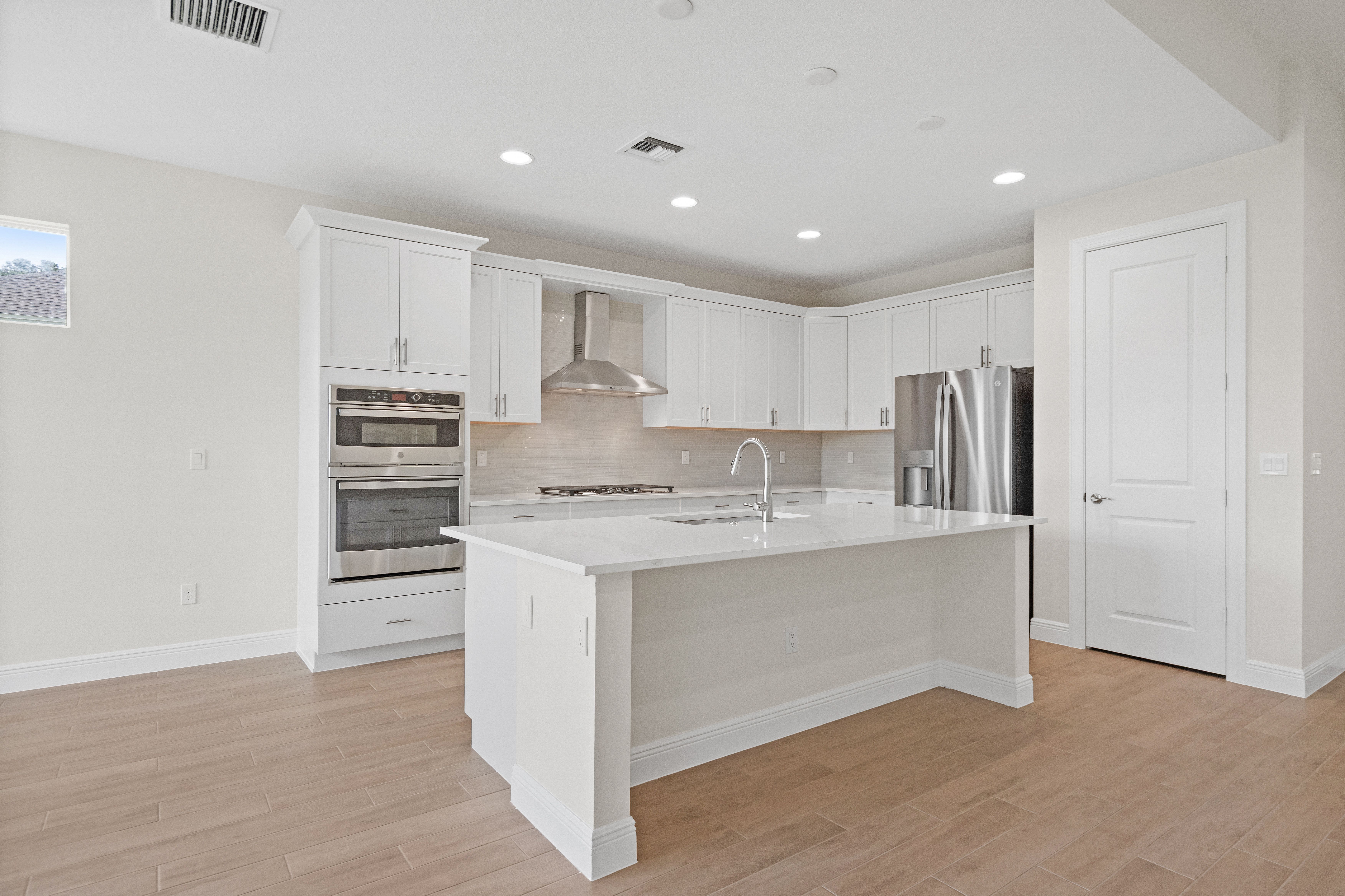 Kitchen | 4018 Tower Pointe Way