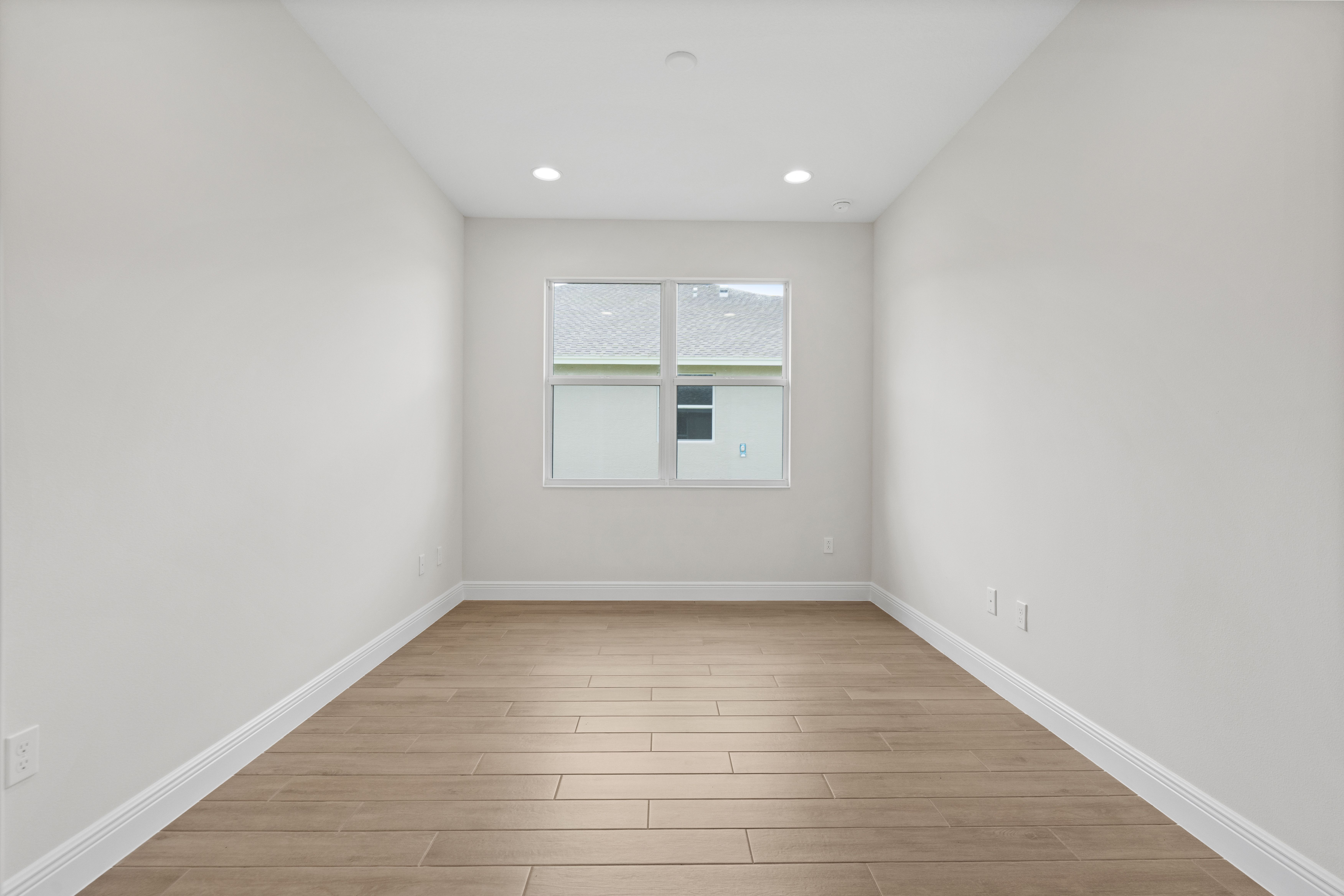 Den | 4018 Tower Pointe Way