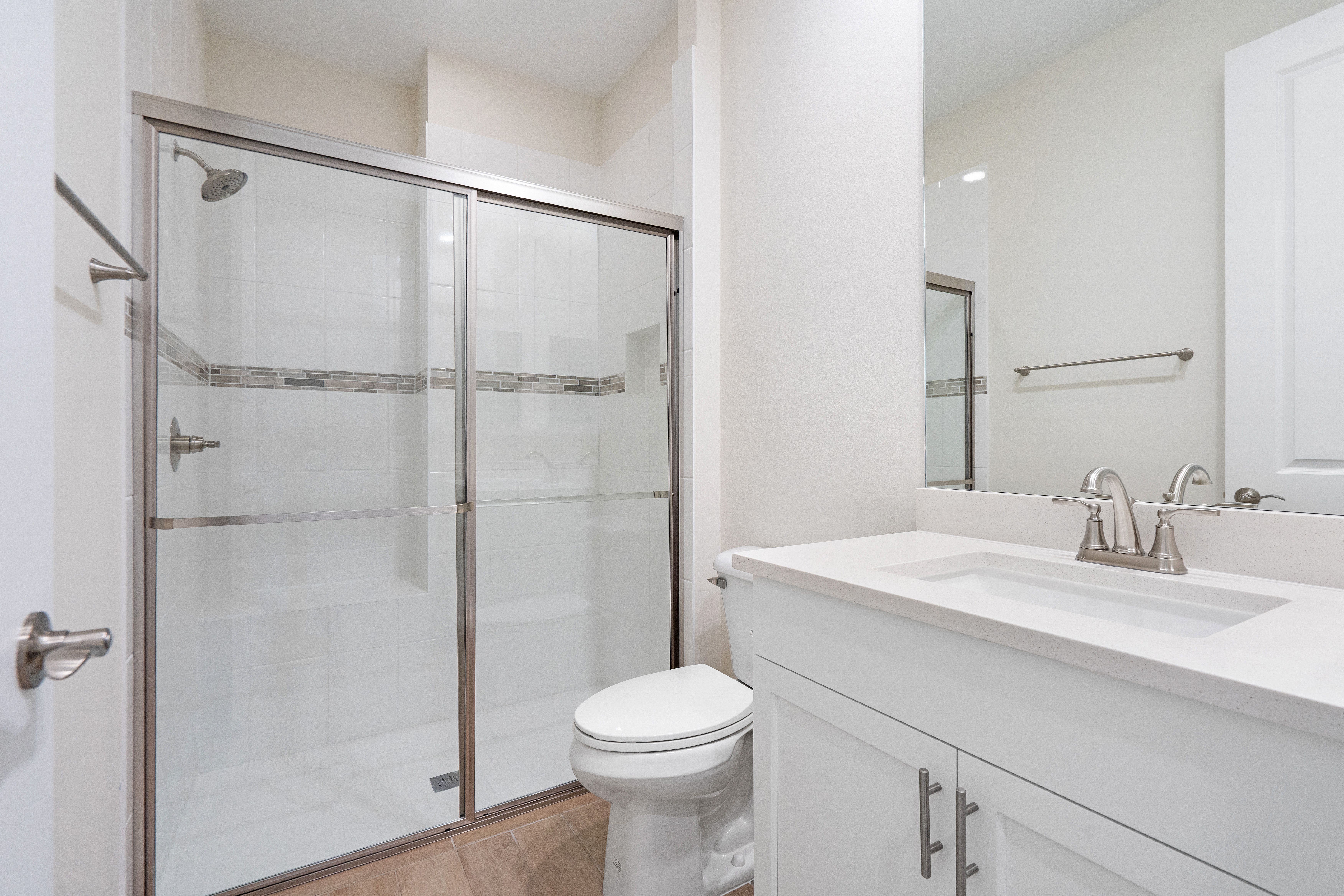 Bath 2 | 4018 Tower Pointe Way