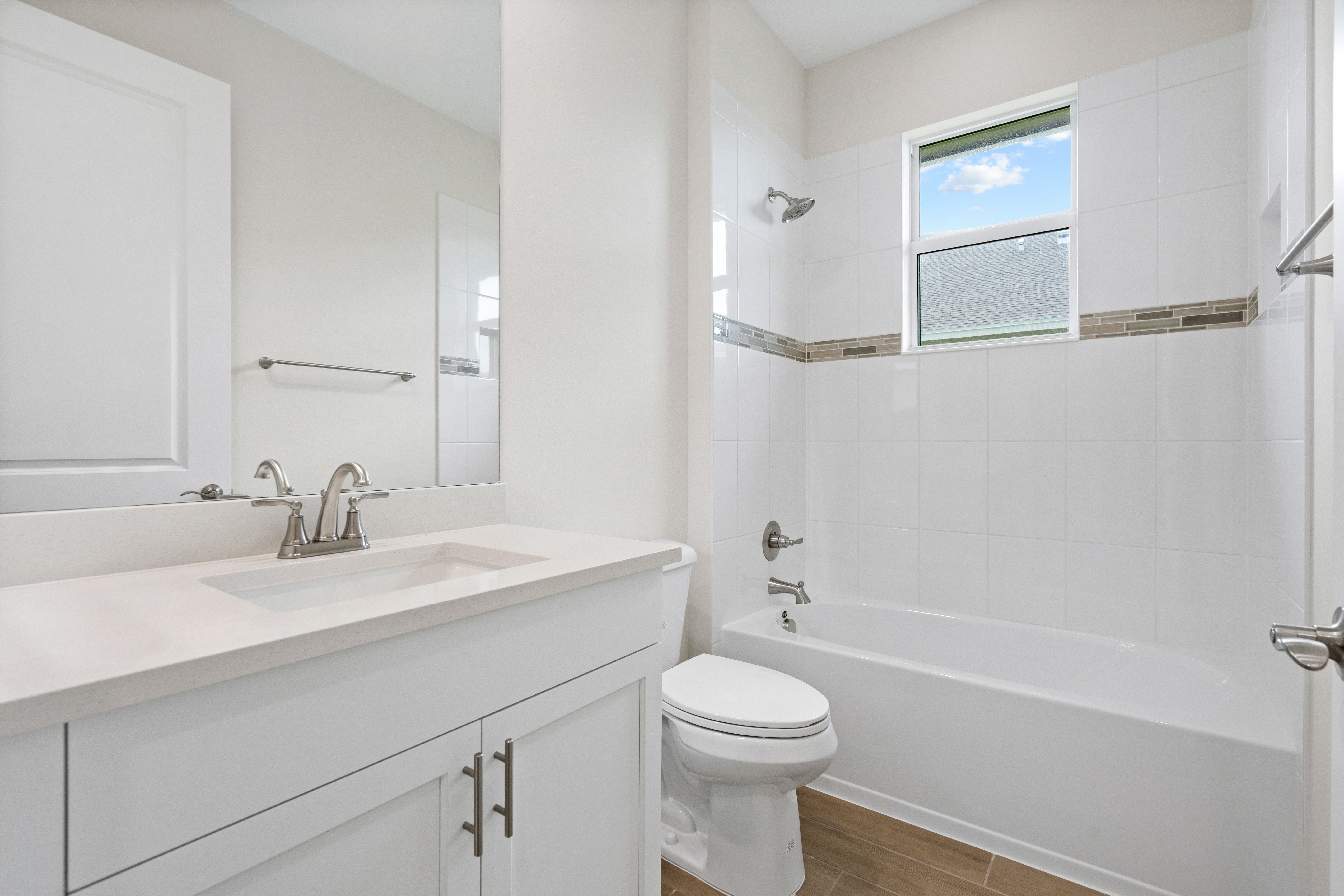 Bath 3 | 4018 Tower Pointe Way