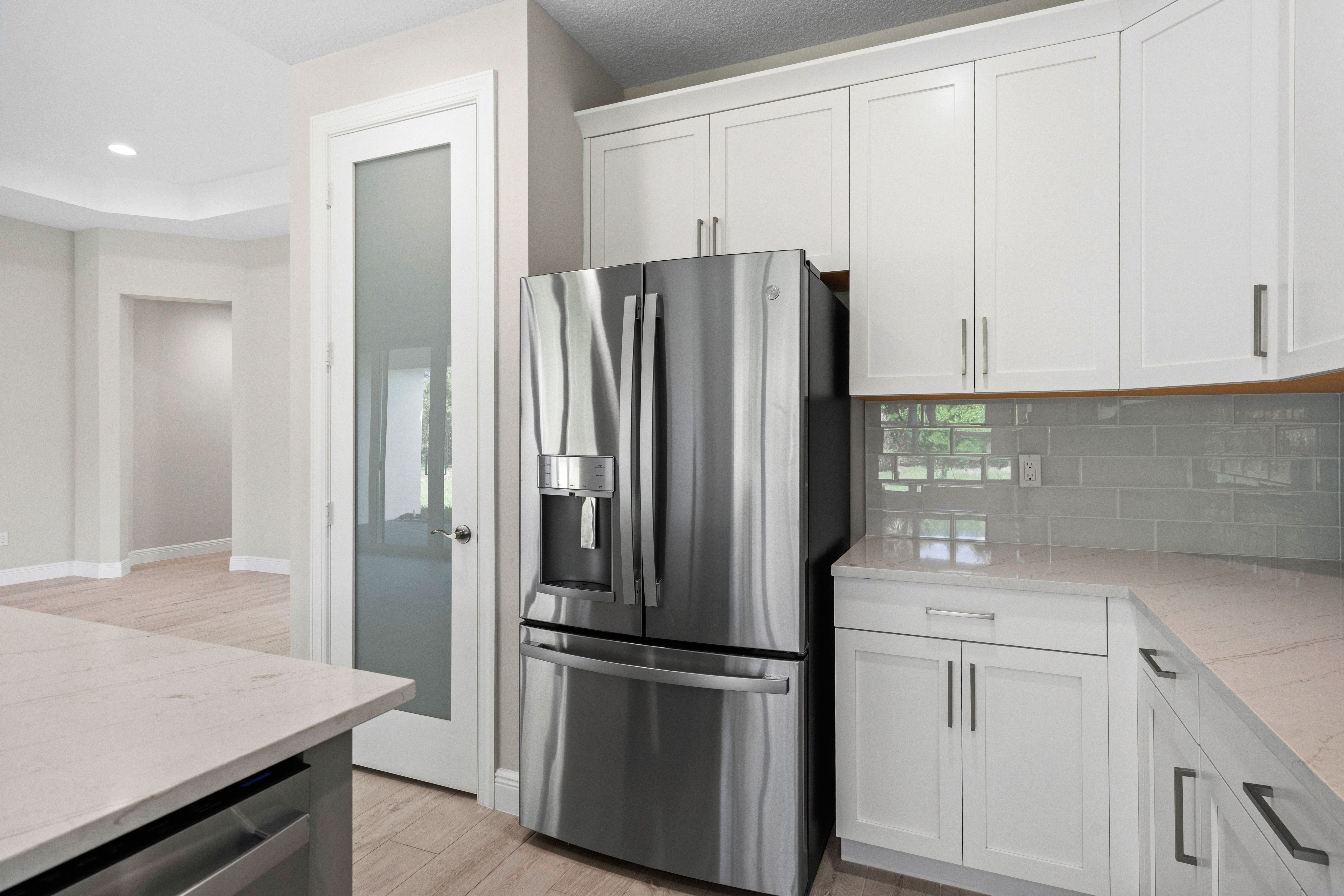 Kitchen | 4090 Tower Pointe Way