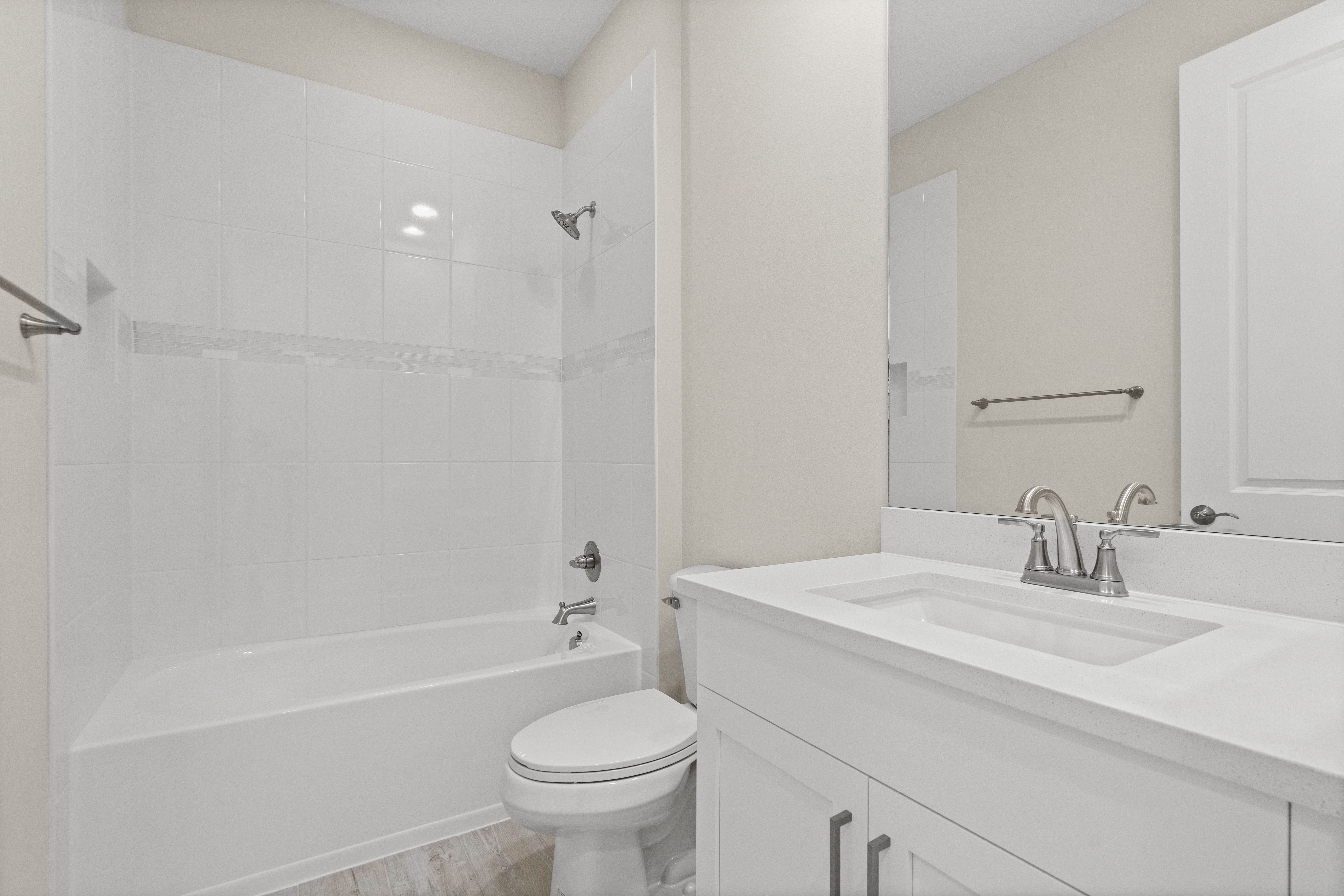 Bath 2 | 4090 Tower Pointe Way