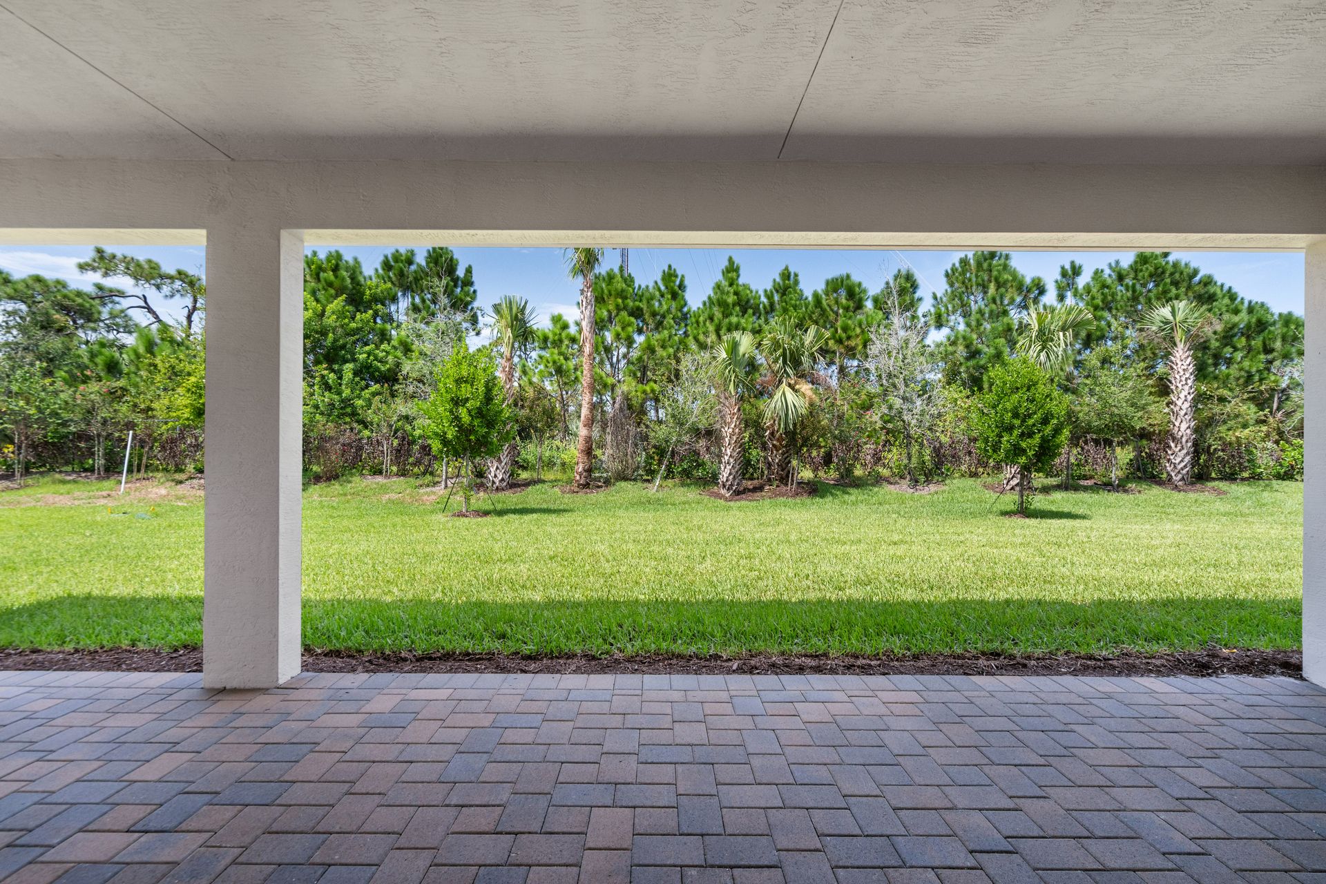 Lanai | 4066 Tower Pointe Way