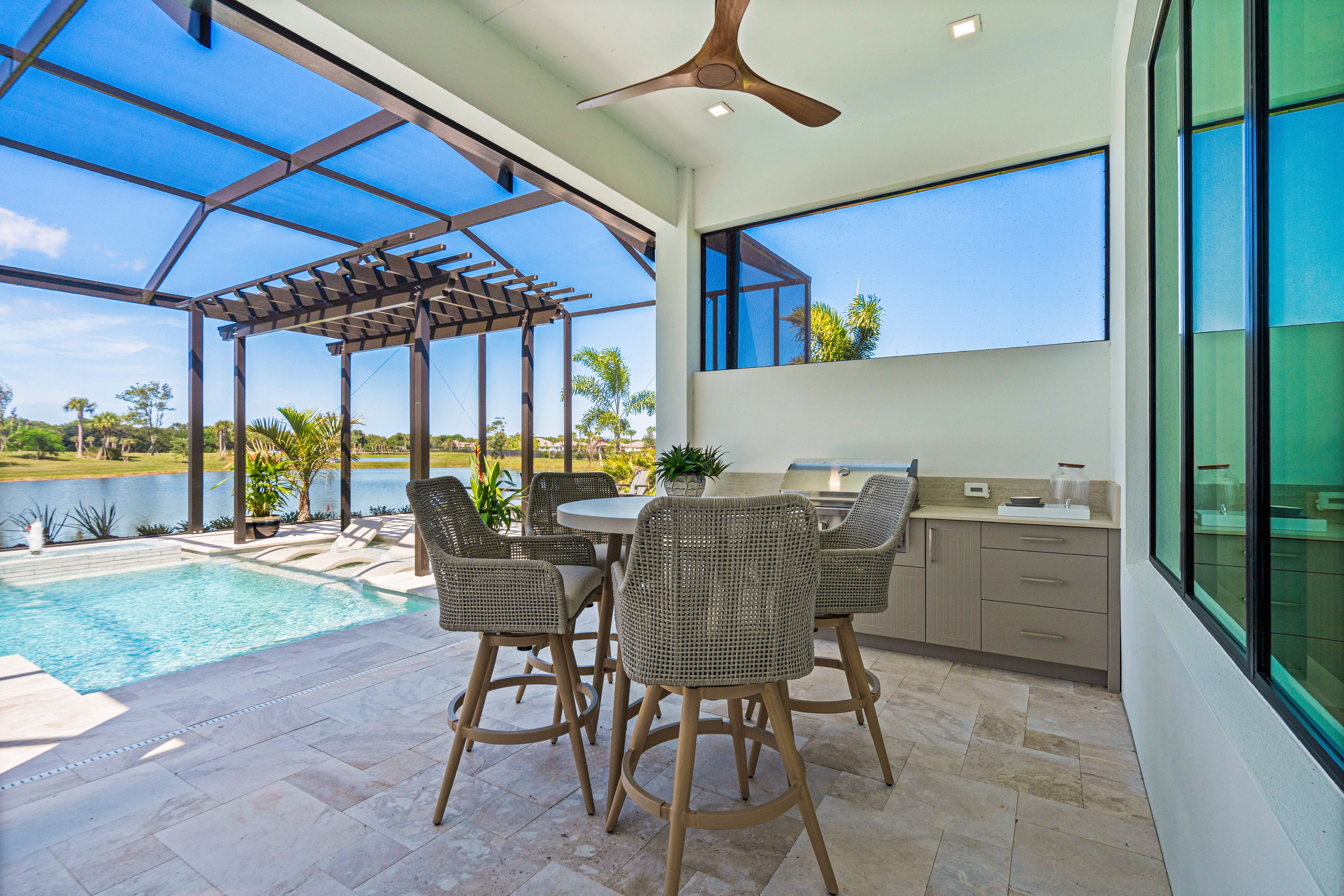 Lanai | Bridgewater