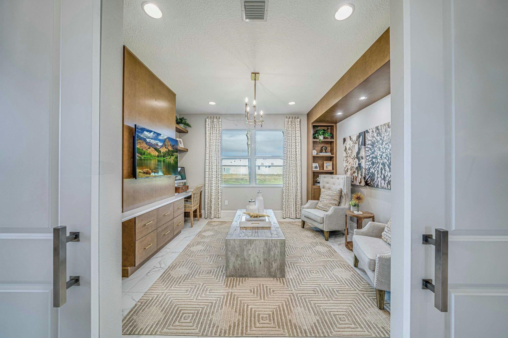 Den | Cypress Model