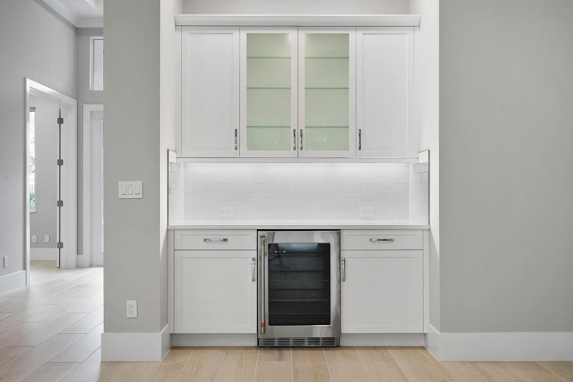 Dry Bar | Somerset Move-in Ready shown for reference