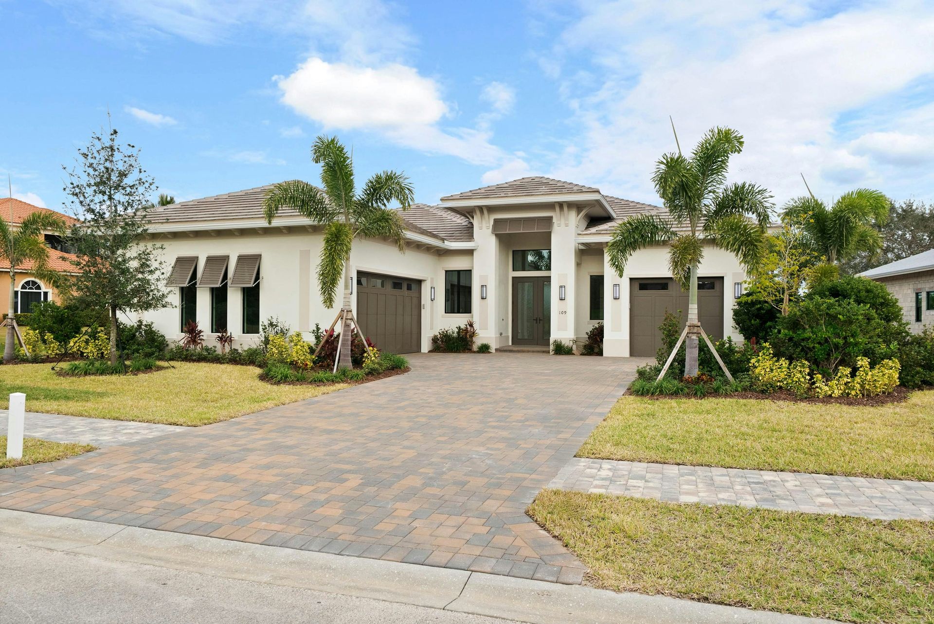Front Elevation | 109 SE Via Verona