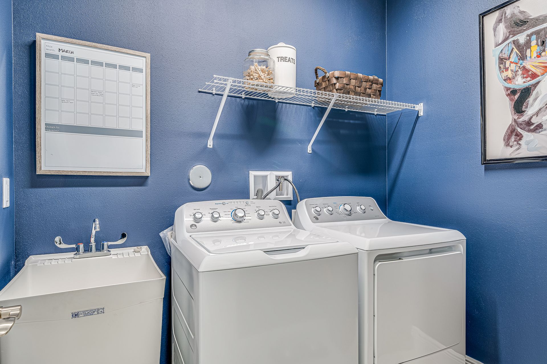 High Pointe- Cordella Jem-Laundry Room