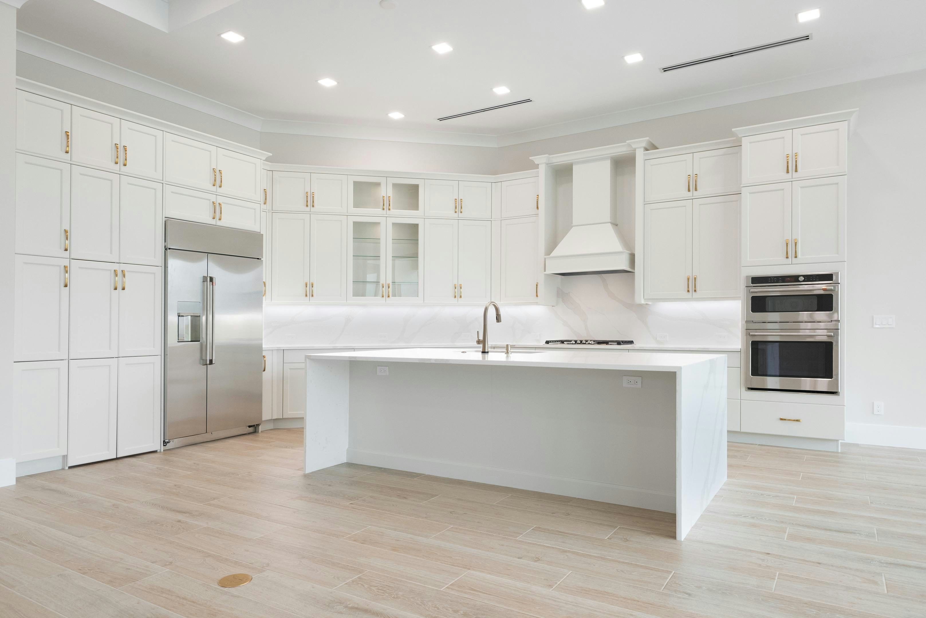 Kitchen | 109 SE Via Verona